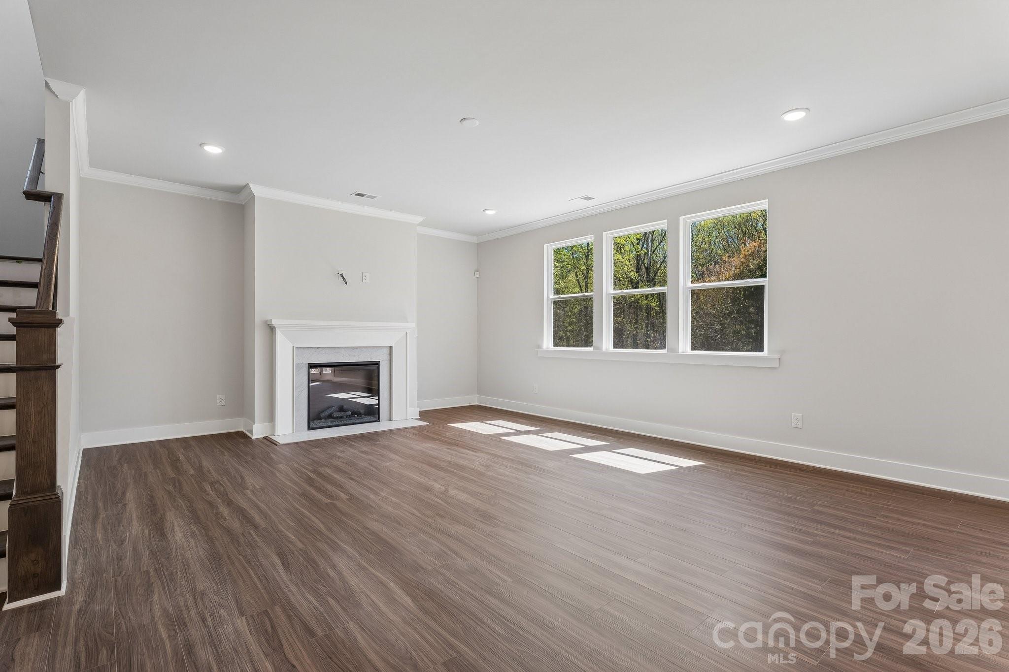 208 E Warfield Drive — Mooresville