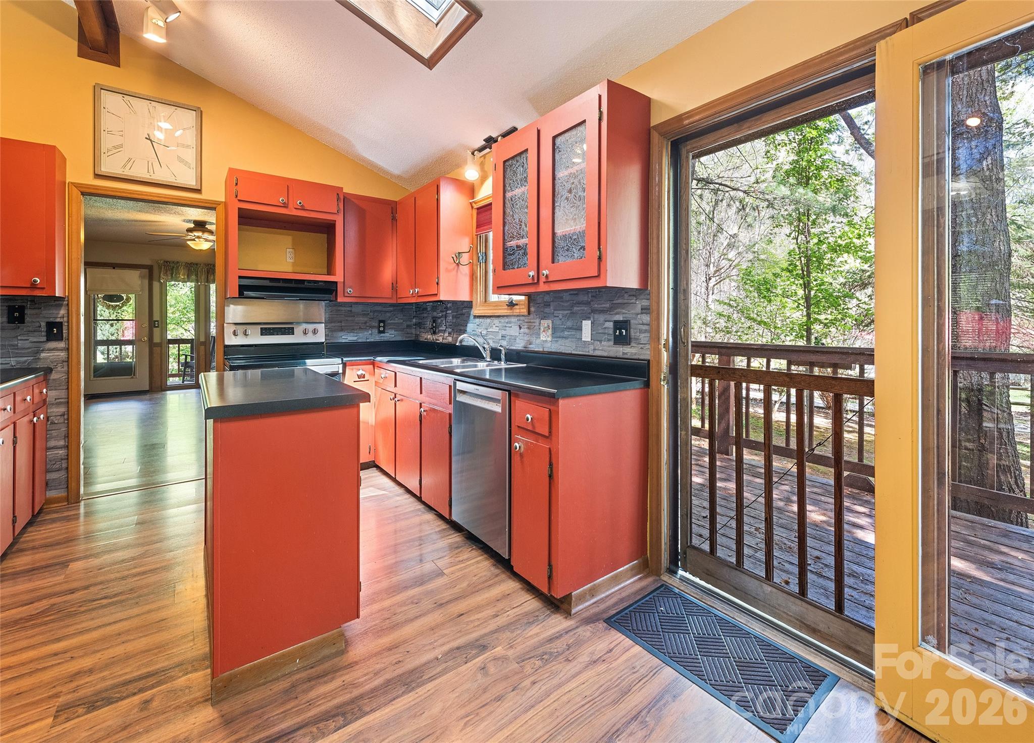 182 Laurel Branch Road — Maggie Valley