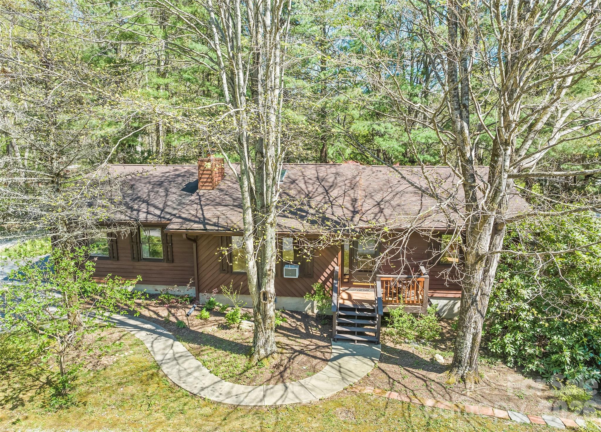 182 Laurel Branch Road — Maggie Valley