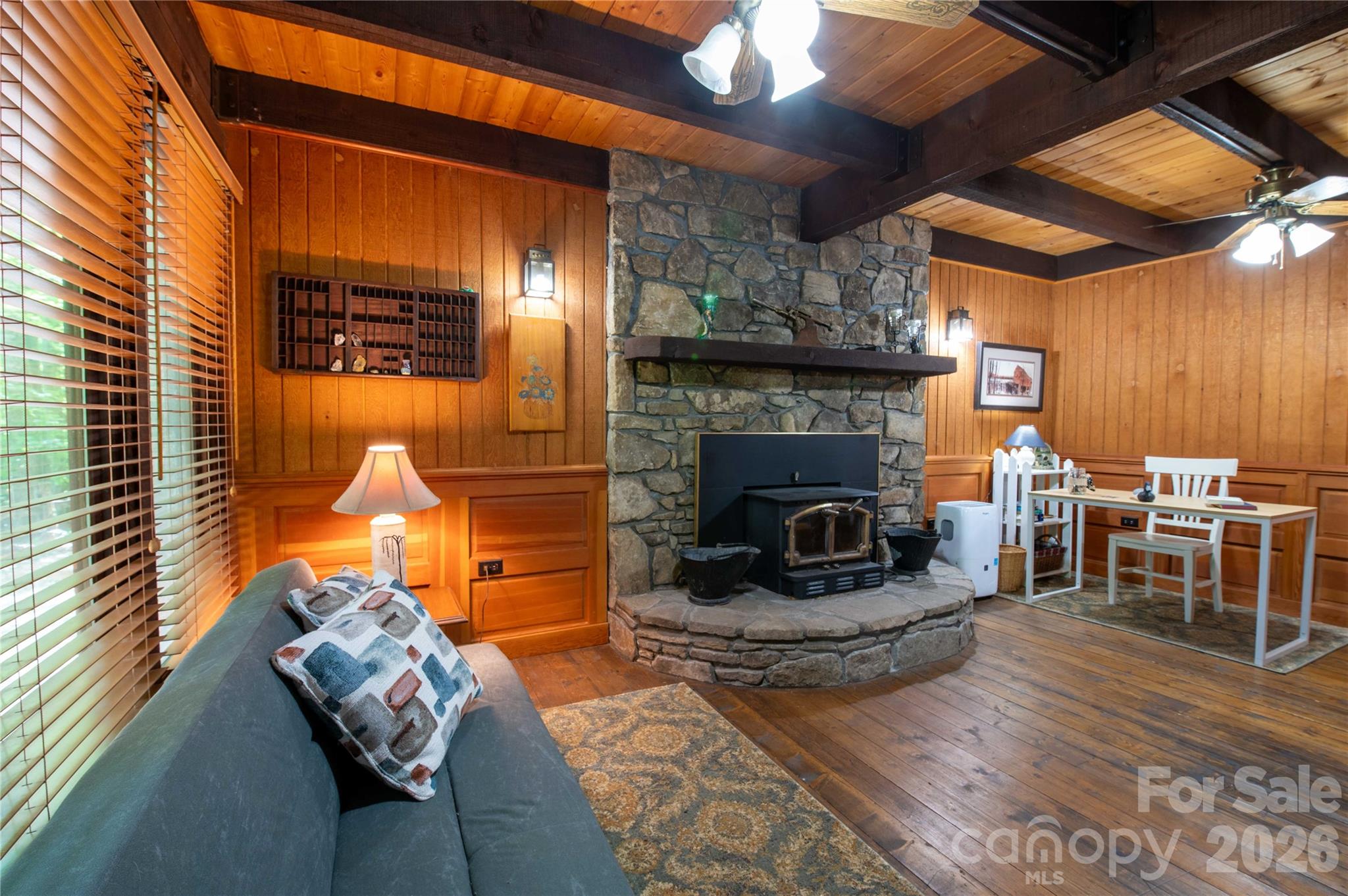 152 Middle Creek Cove — Burnsville