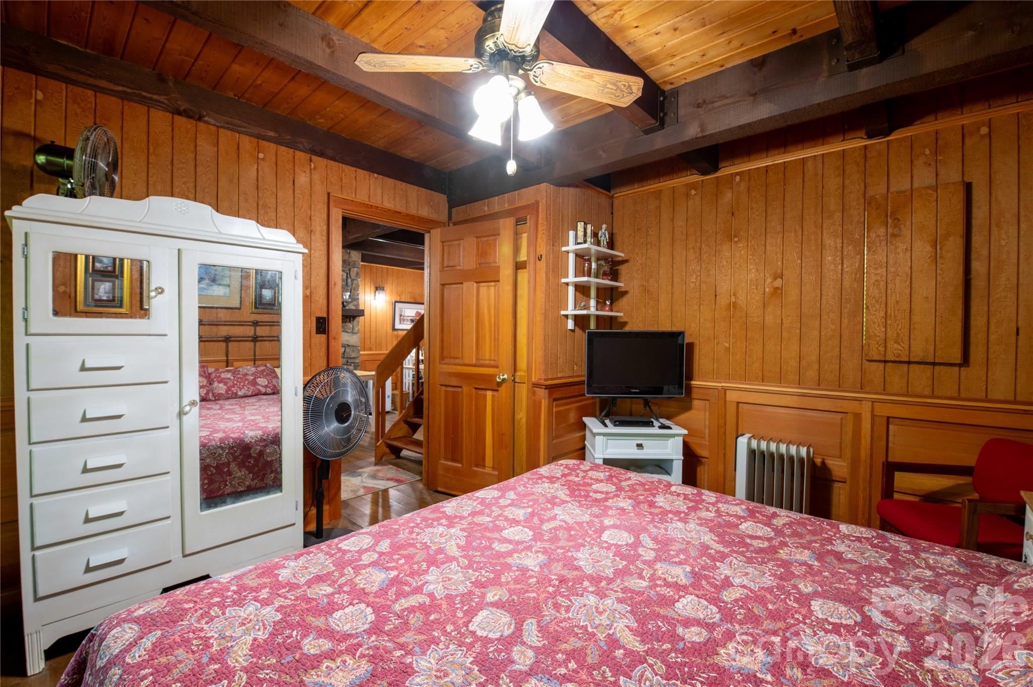 152 Middle Creek Cove — Burnsville