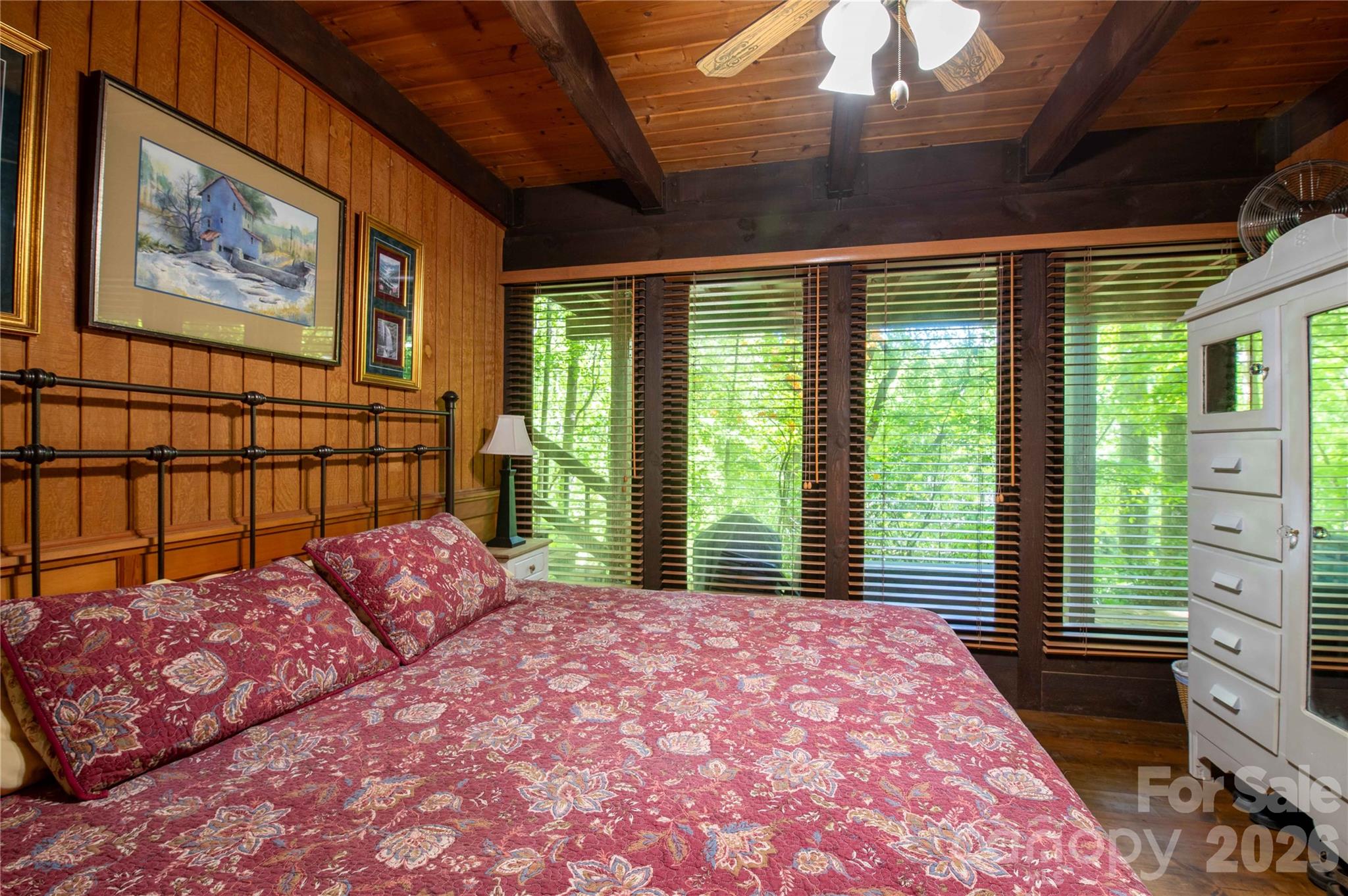 152 Middle Creek Cove — Burnsville
