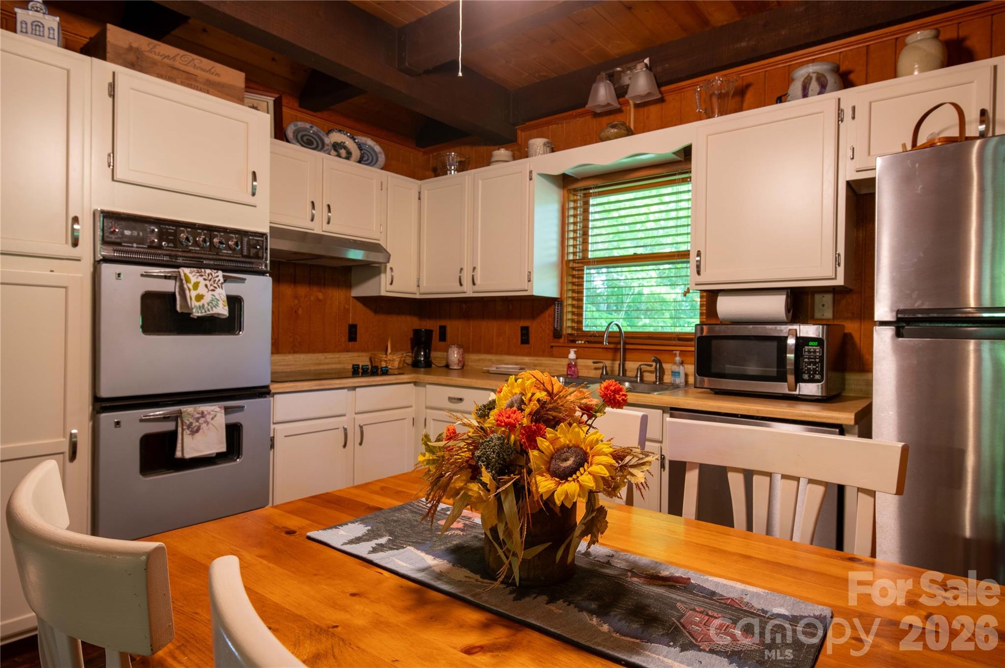152 Middle Creek Cove — Burnsville