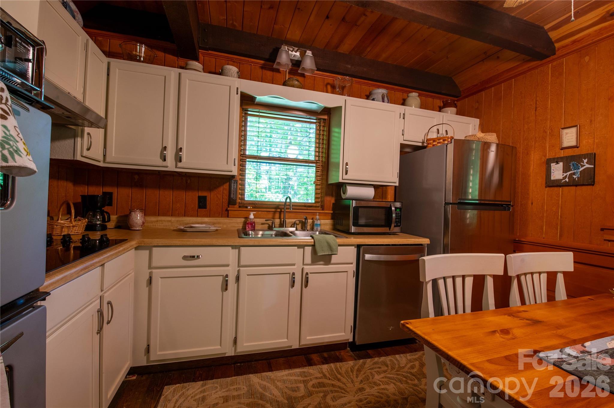 152 Middle Creek Cove — Burnsville