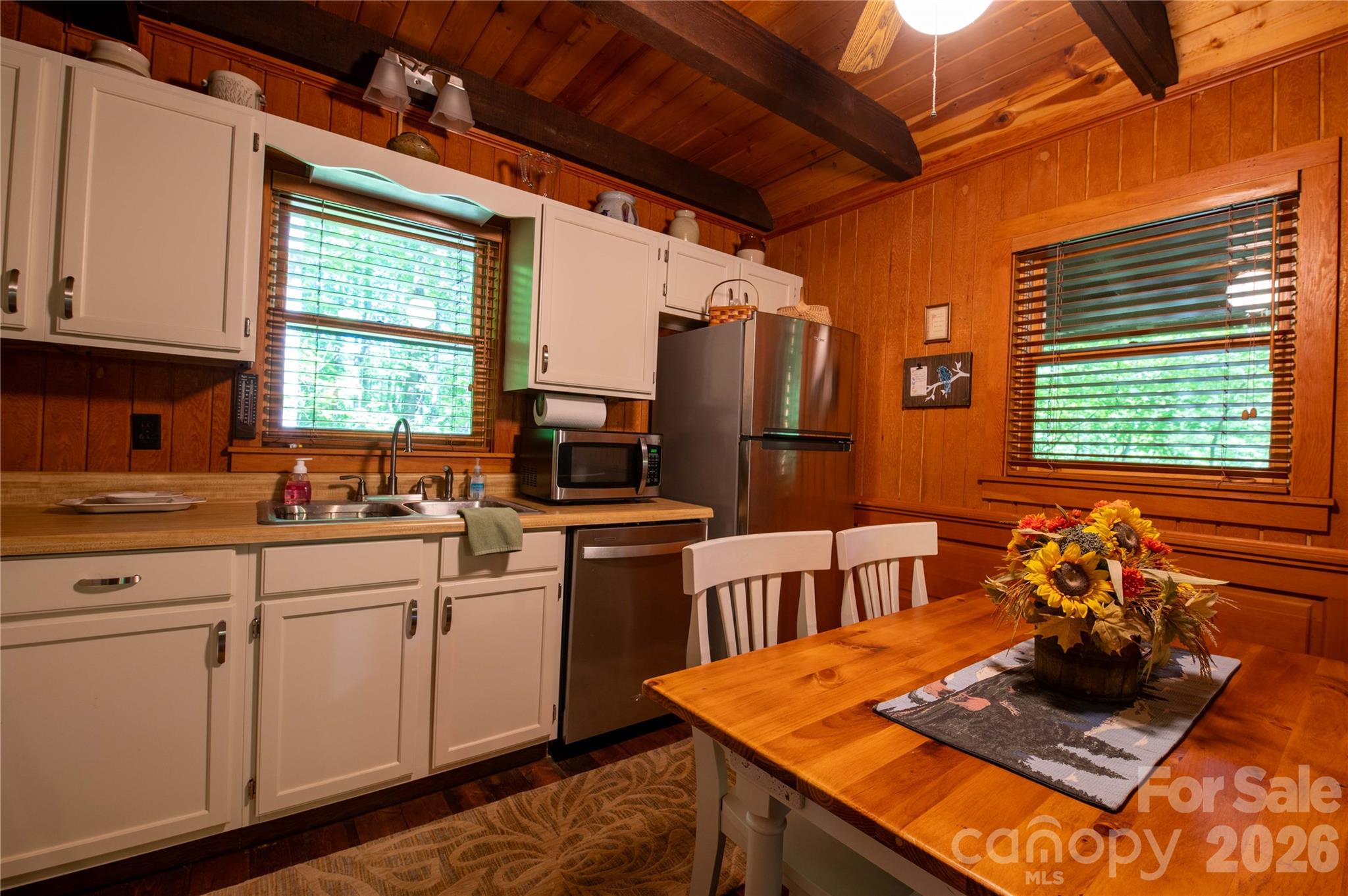 152 Middle Creek Cove — Burnsville