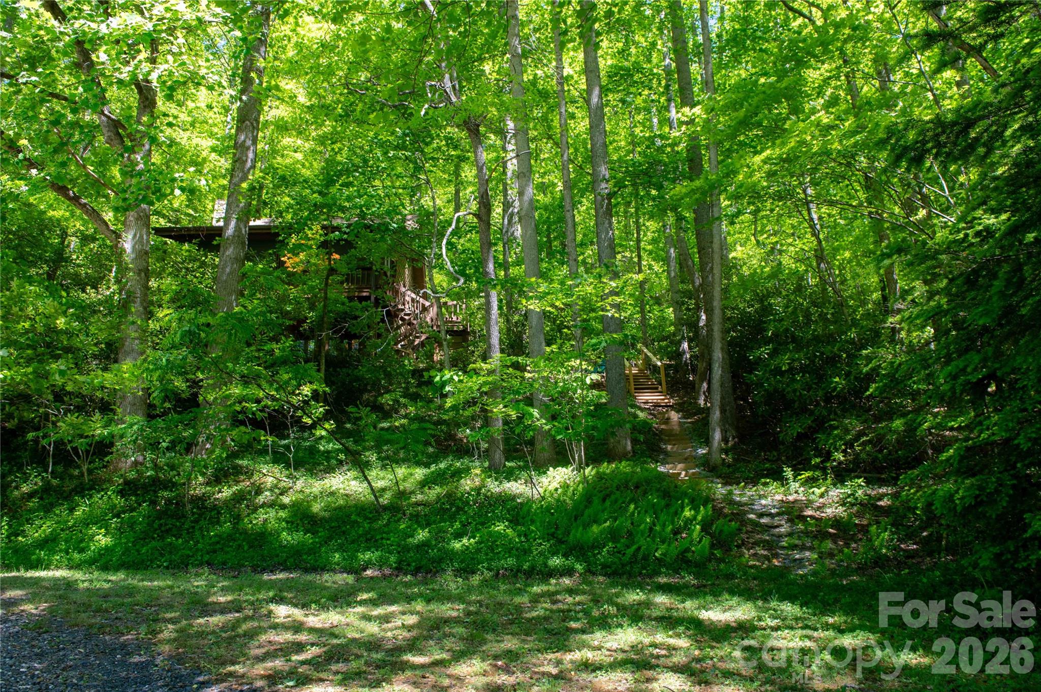 152 Middle Creek Cove — Burnsville