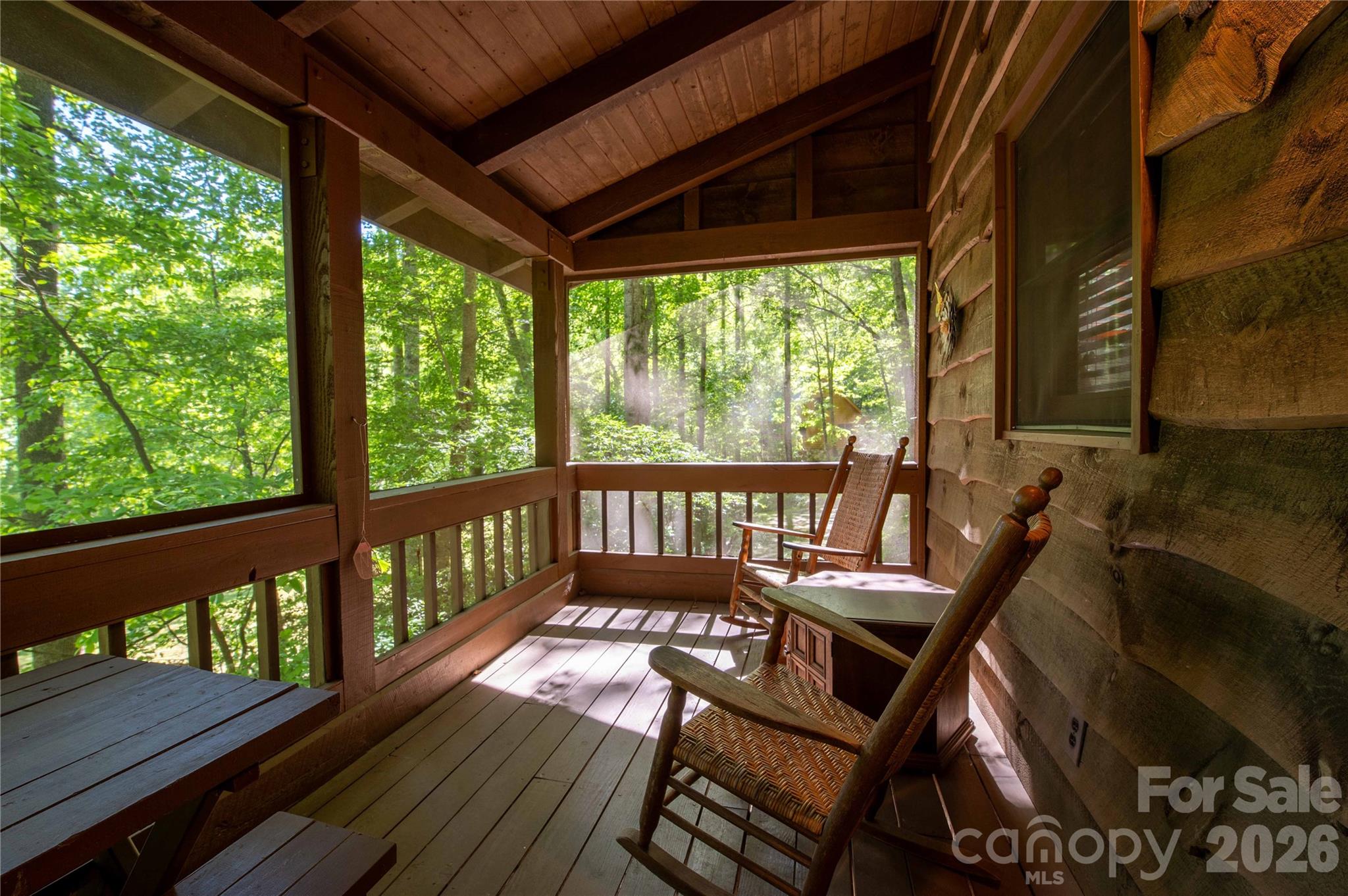 152 Middle Creek Cove — Burnsville
