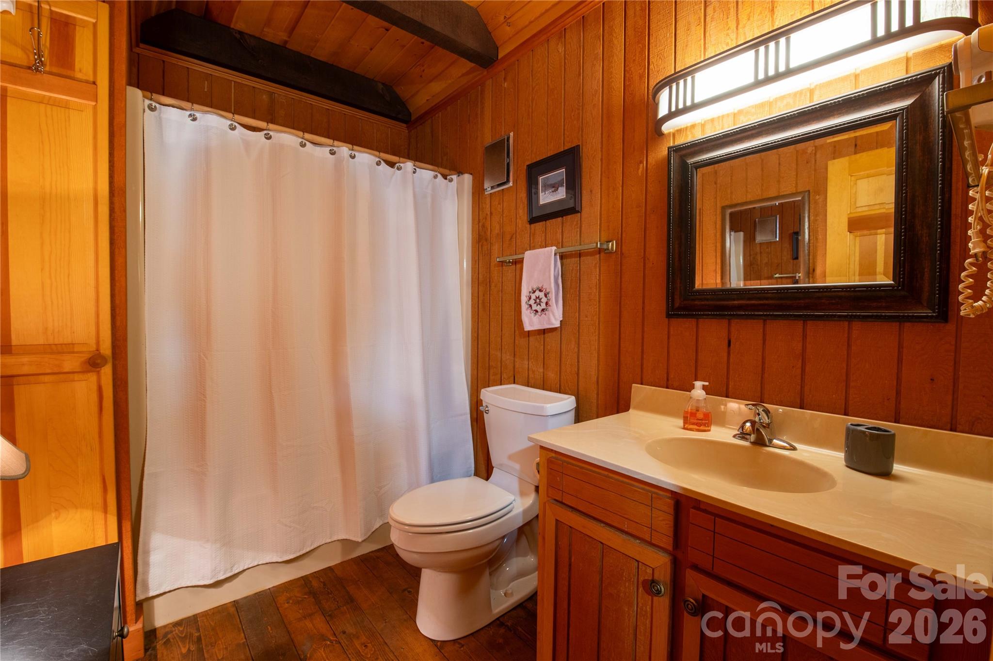 152 Middle Creek Cove — Burnsville
