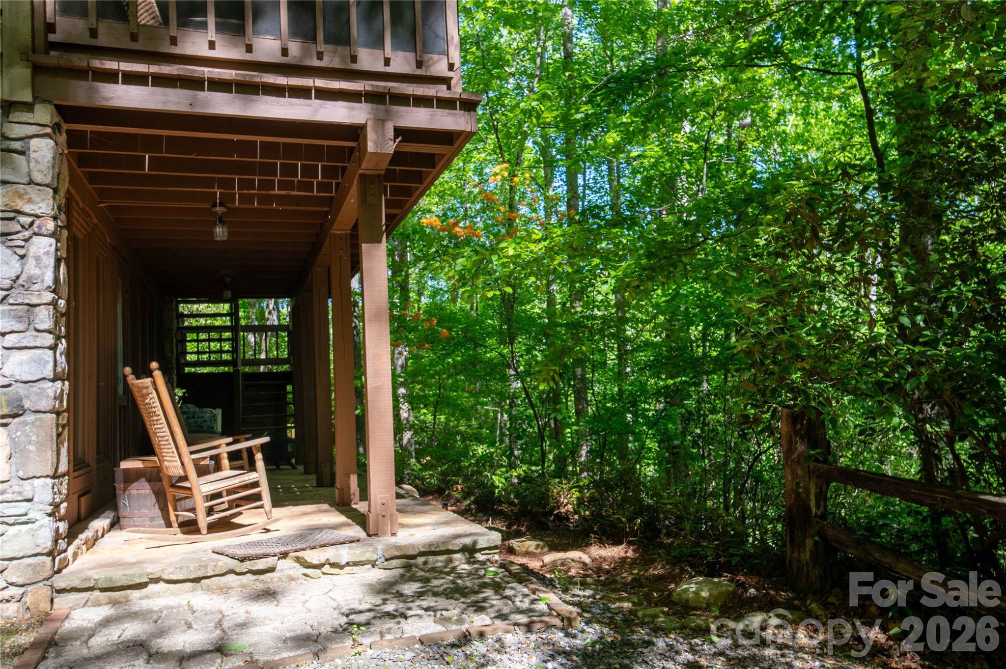 152 Middle Creek Cove — Burnsville