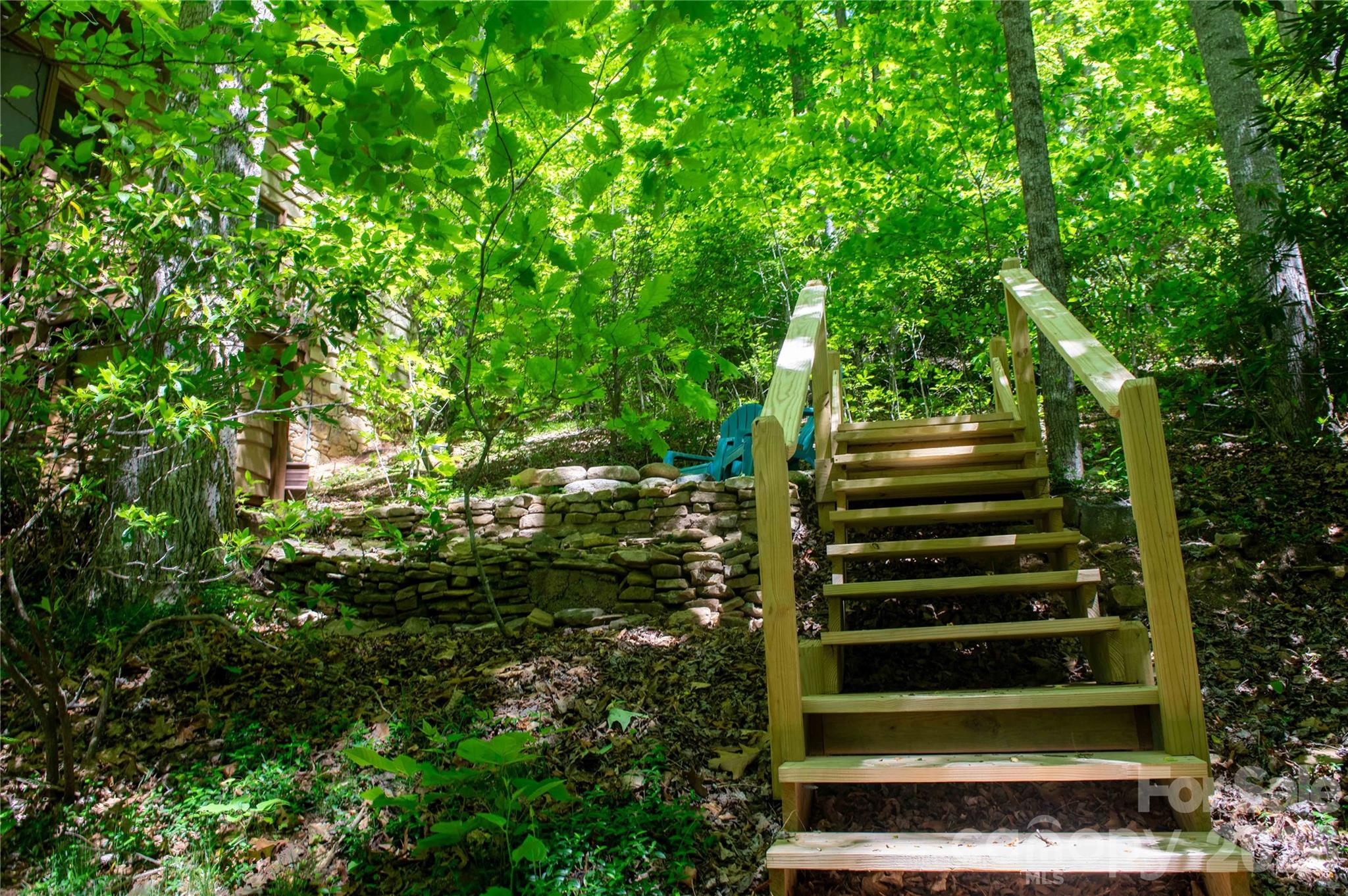 152 Middle Creek Cove — Burnsville