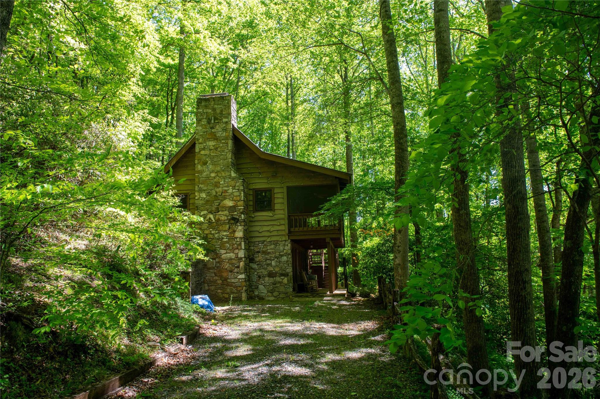 152 Middle Creek Cove — Burnsville