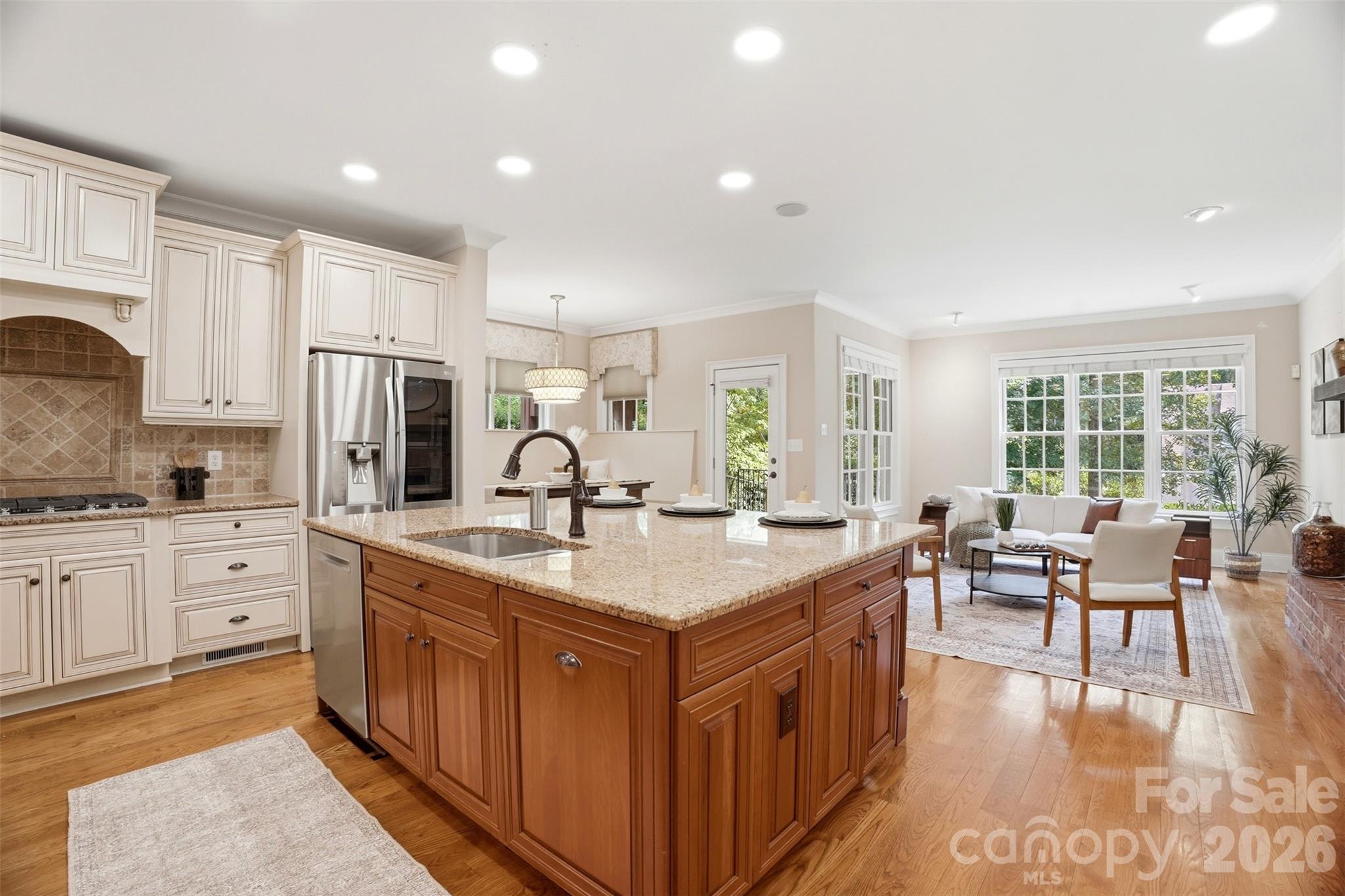 1405 Elmsford Lane — Matthews