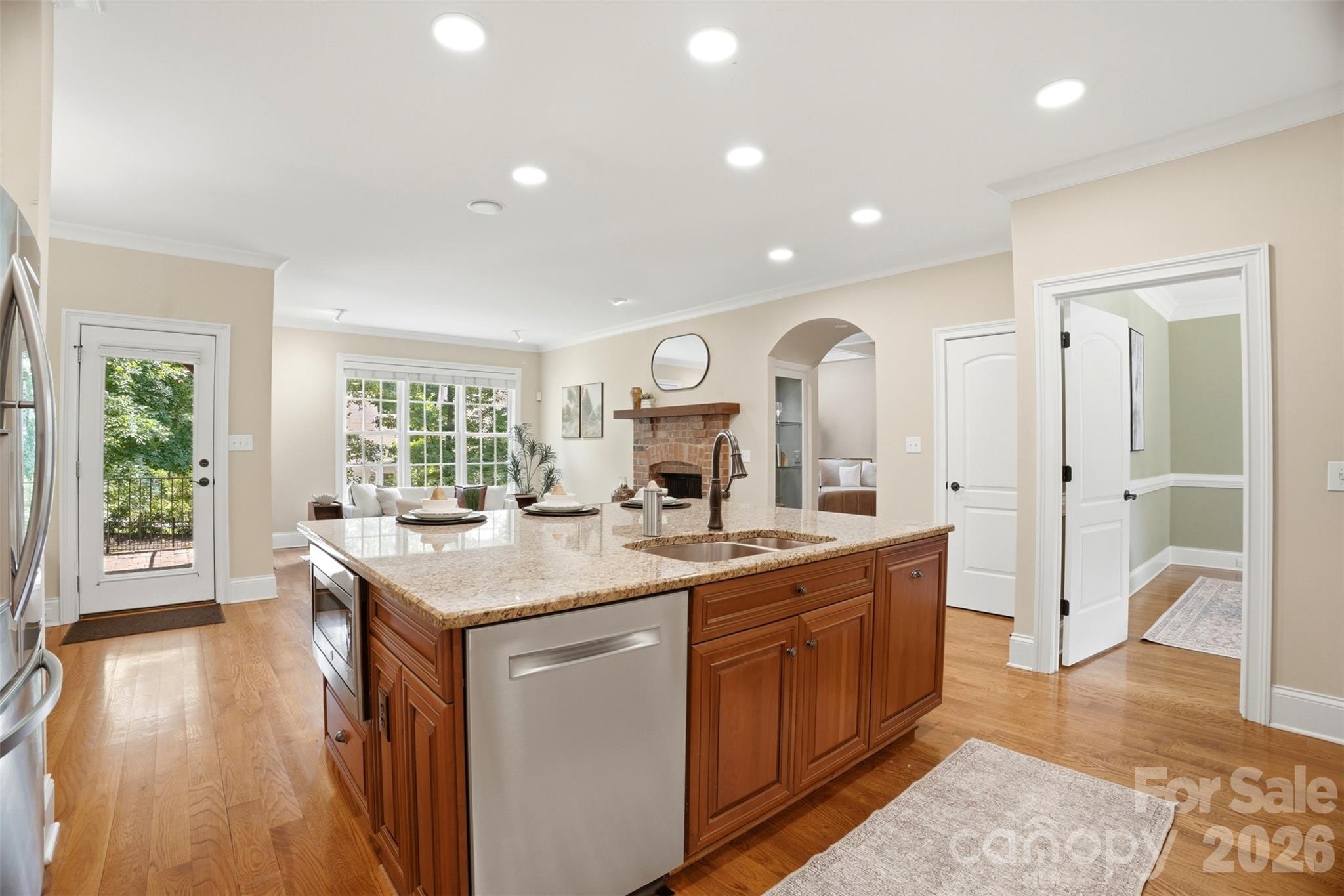 1405 Elmsford Lane — Matthews
