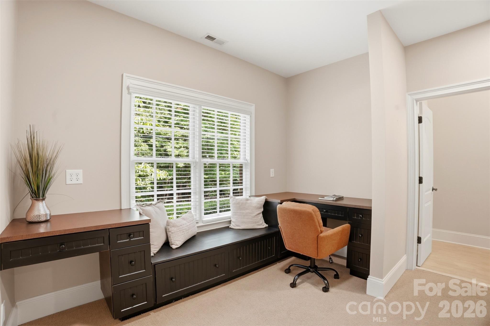 1405 Elmsford Lane — Matthews