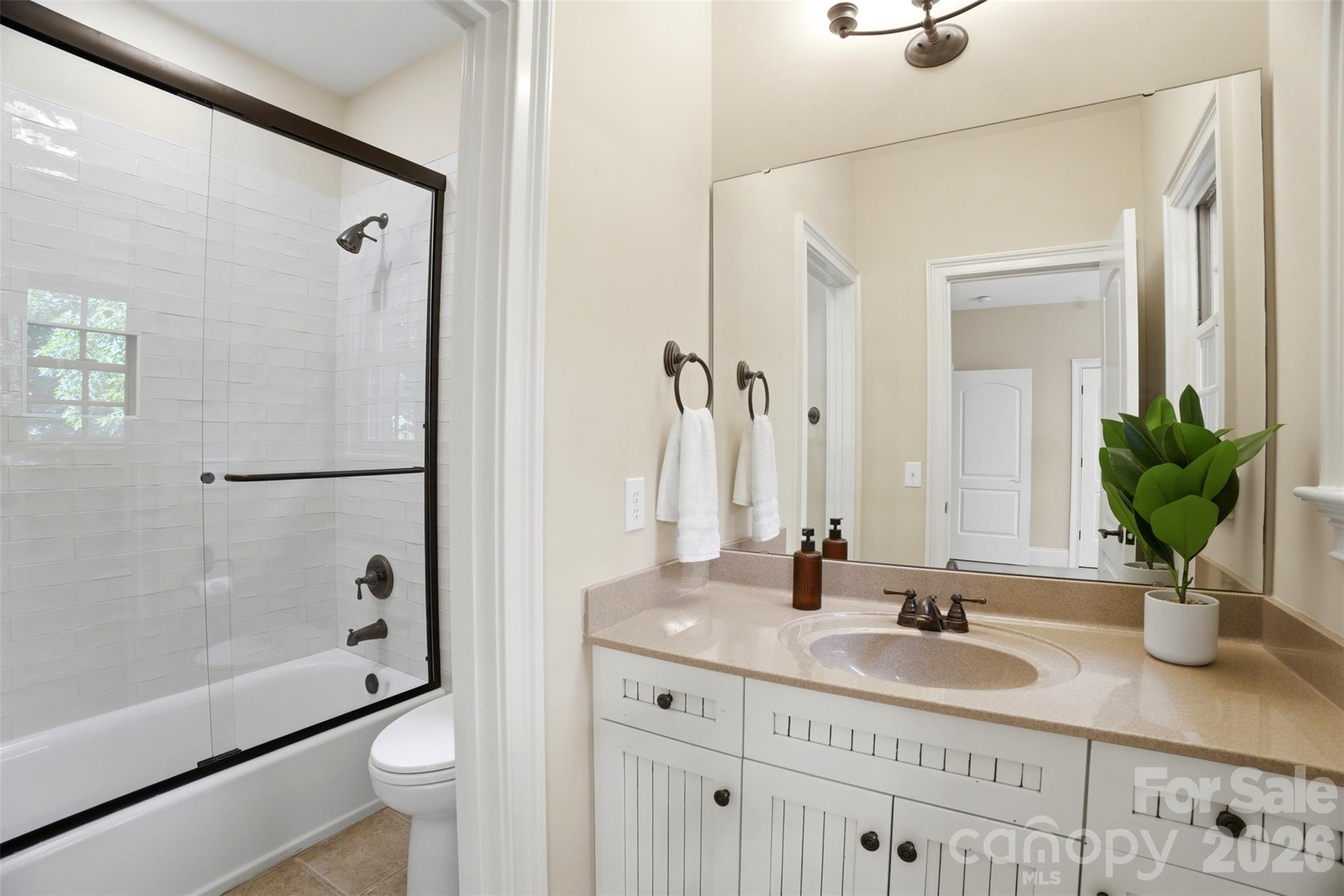 1405 Elmsford Lane — Matthews