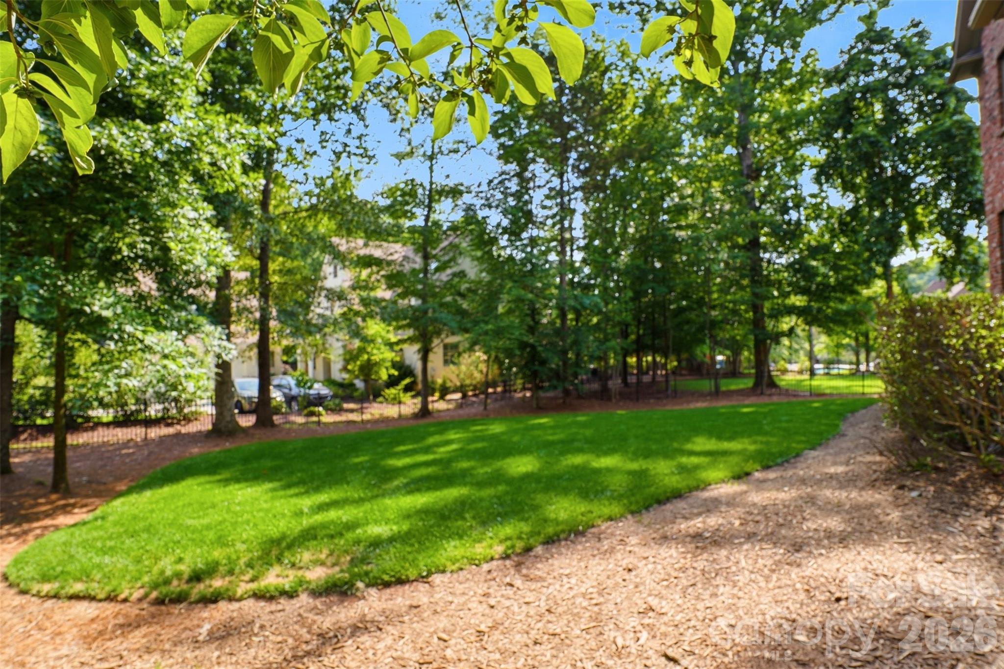 1405 Elmsford Lane — Matthews
