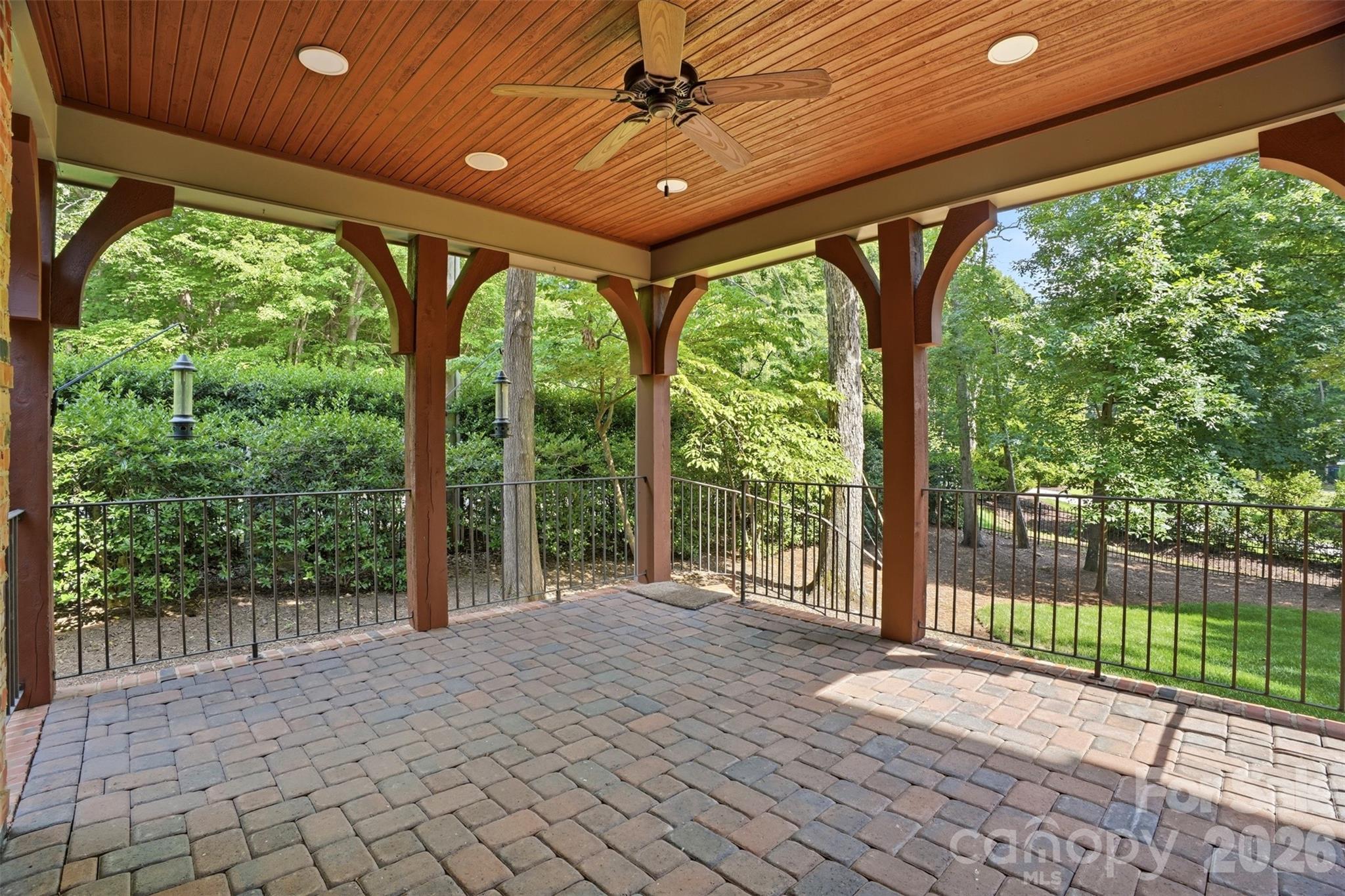 1405 Elmsford Lane — Matthews