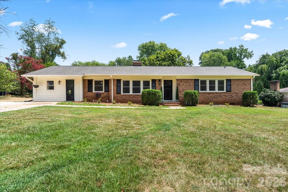 1614 Kenmore Drive — Statesville