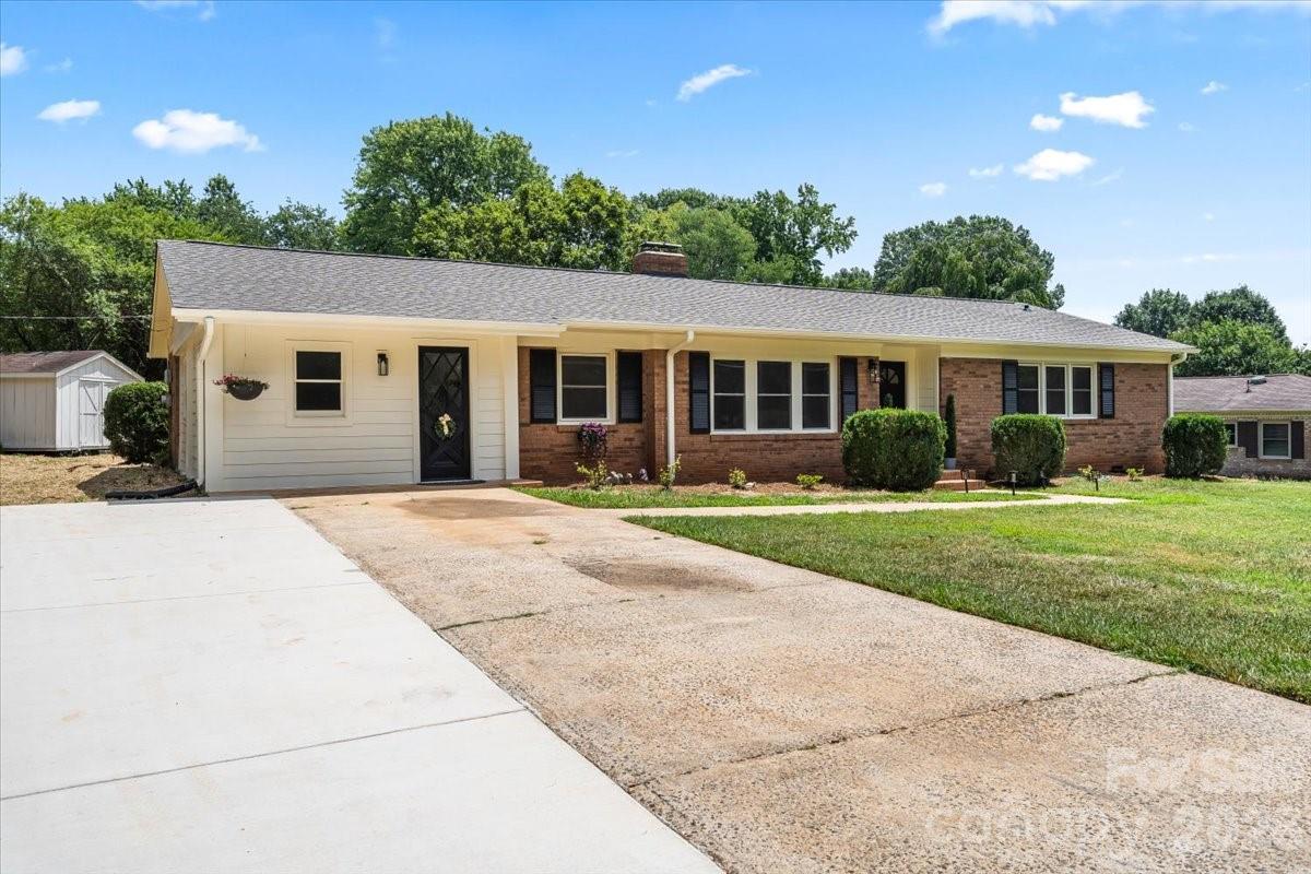 1614 Kenmore Drive — Statesville