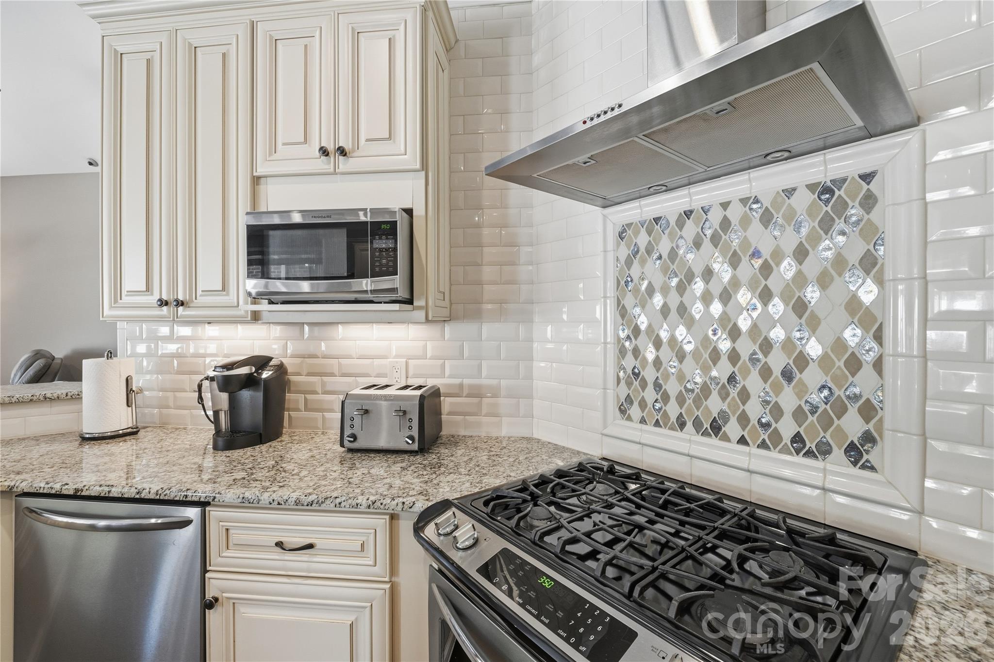 6410 Harbor Oaks Drive — Denver
