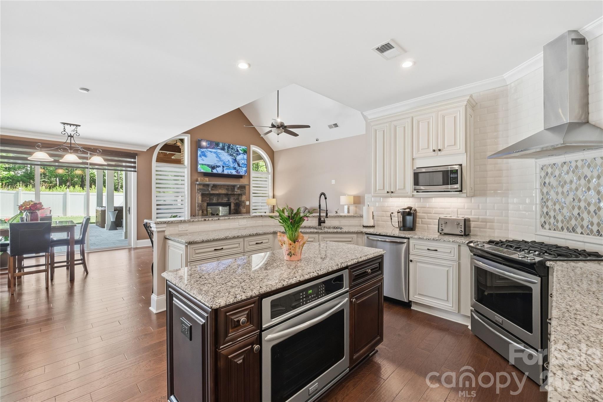 6410 Harbor Oaks Drive — Denver
