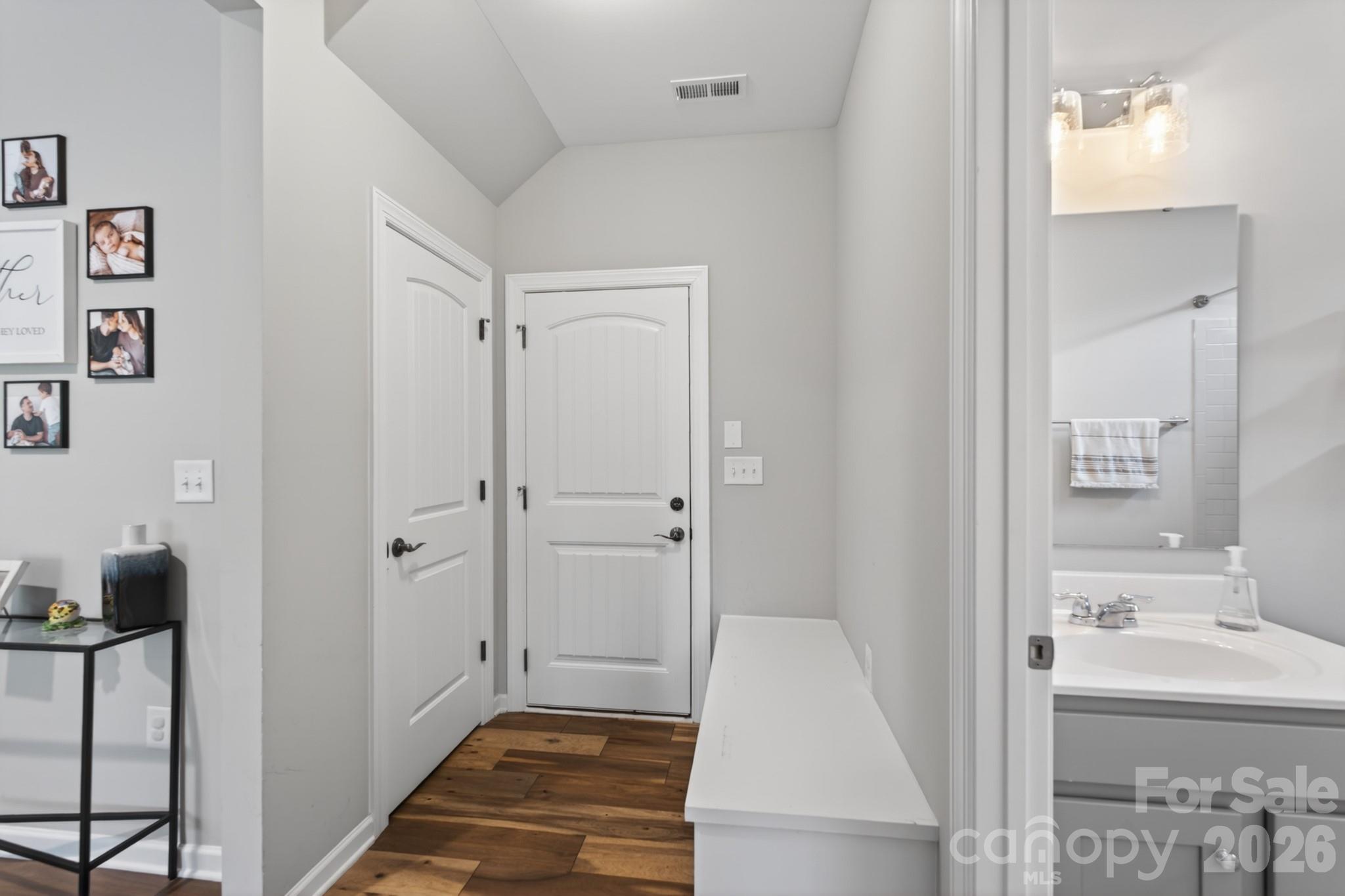 5100 Watercrest Trail — Belmont