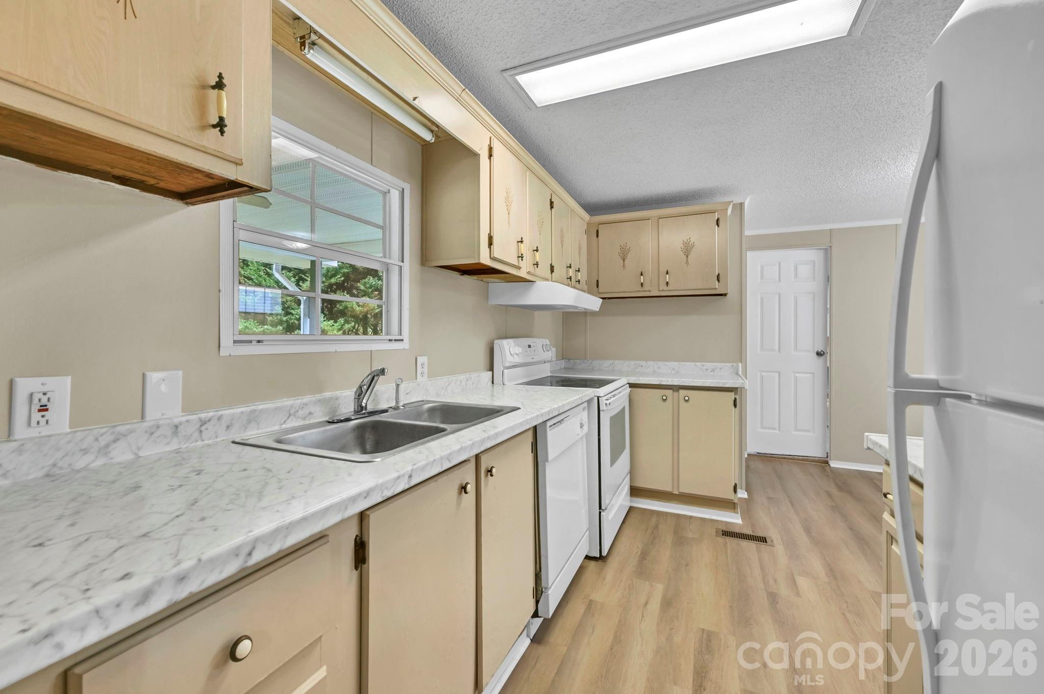 1191 Fisher Branch Road — Marshall
