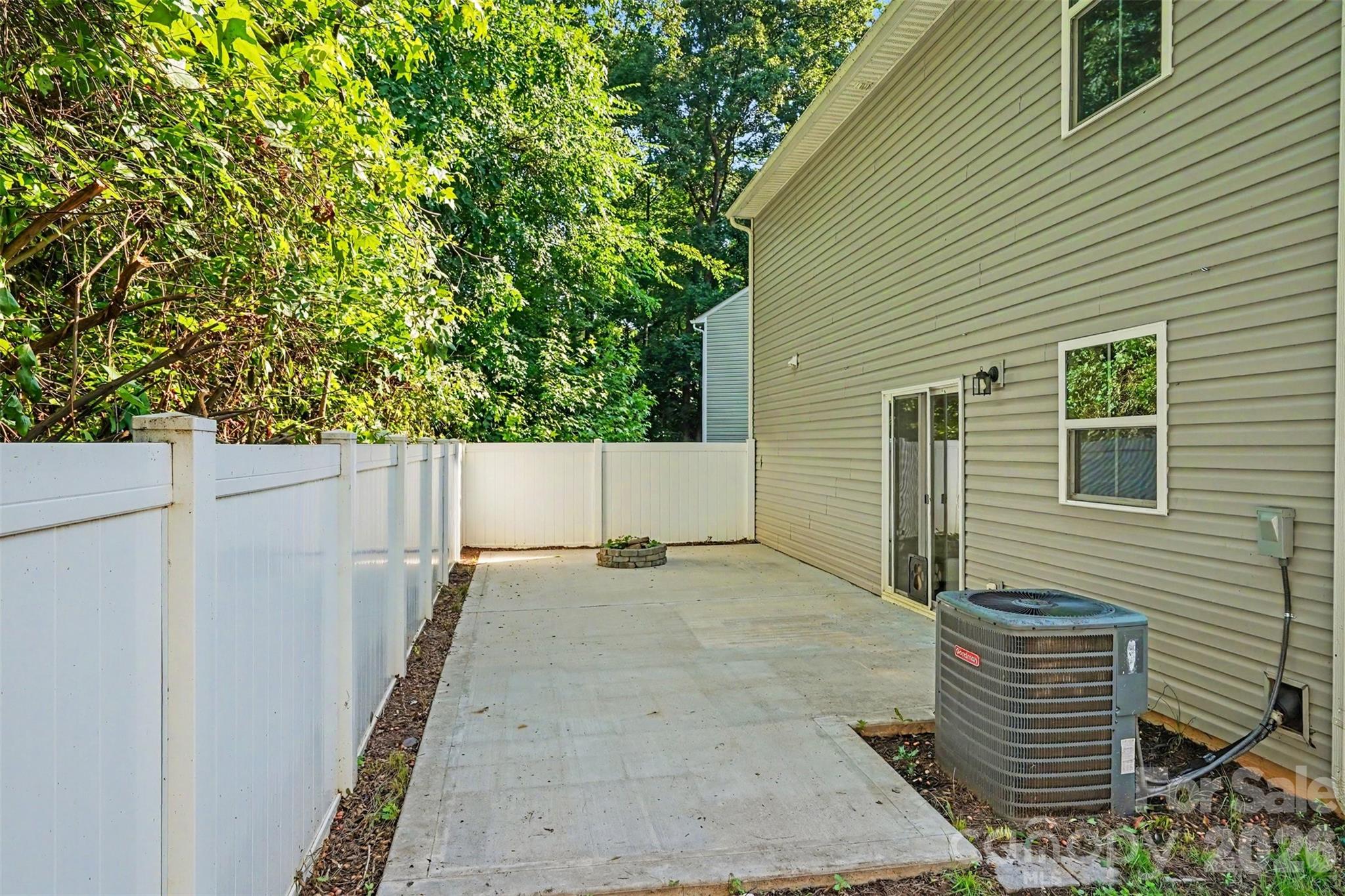 1602 Joseph Hewes Court — Charlotte