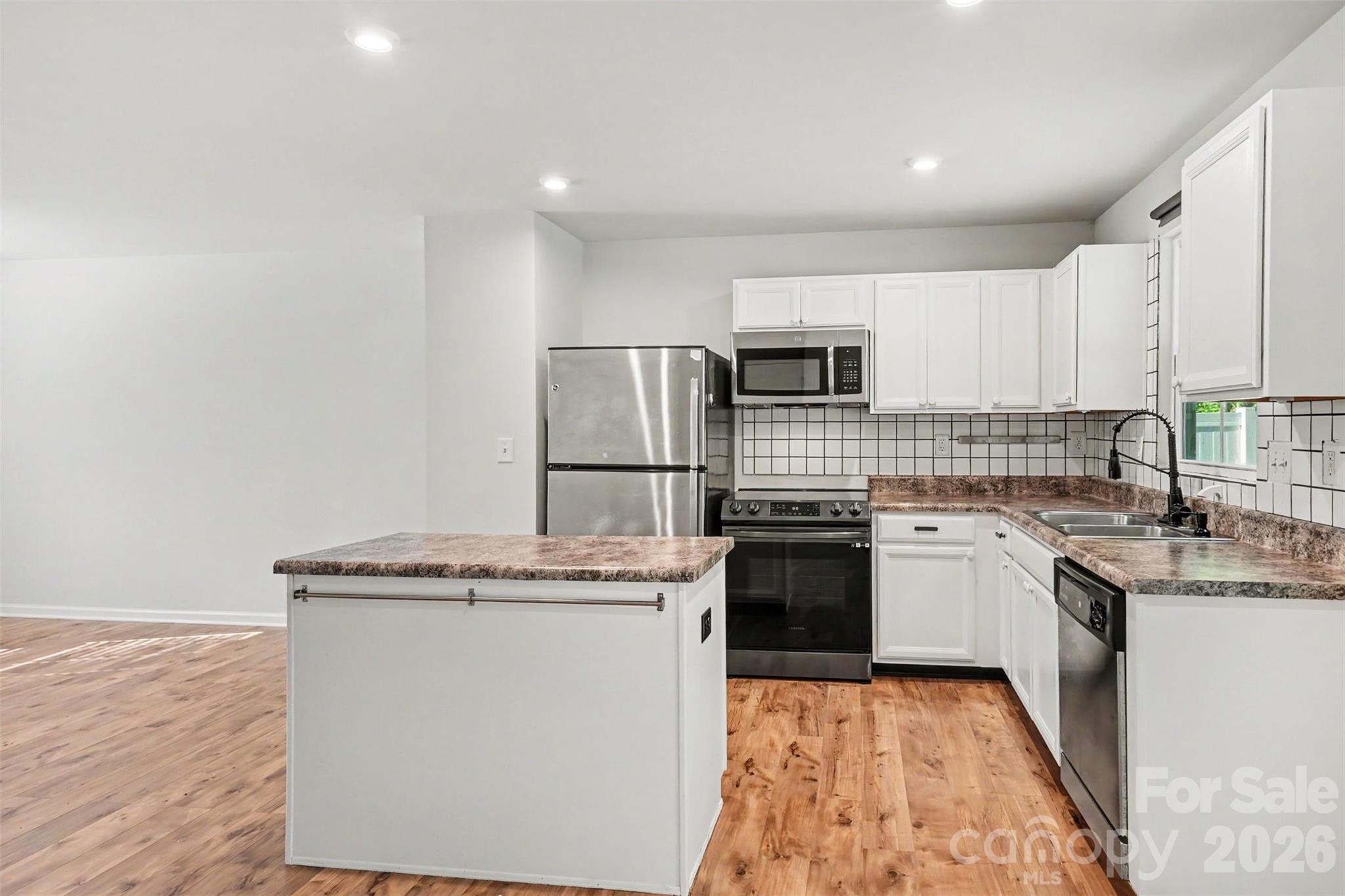 1602 Joseph Hewes Court — Charlotte