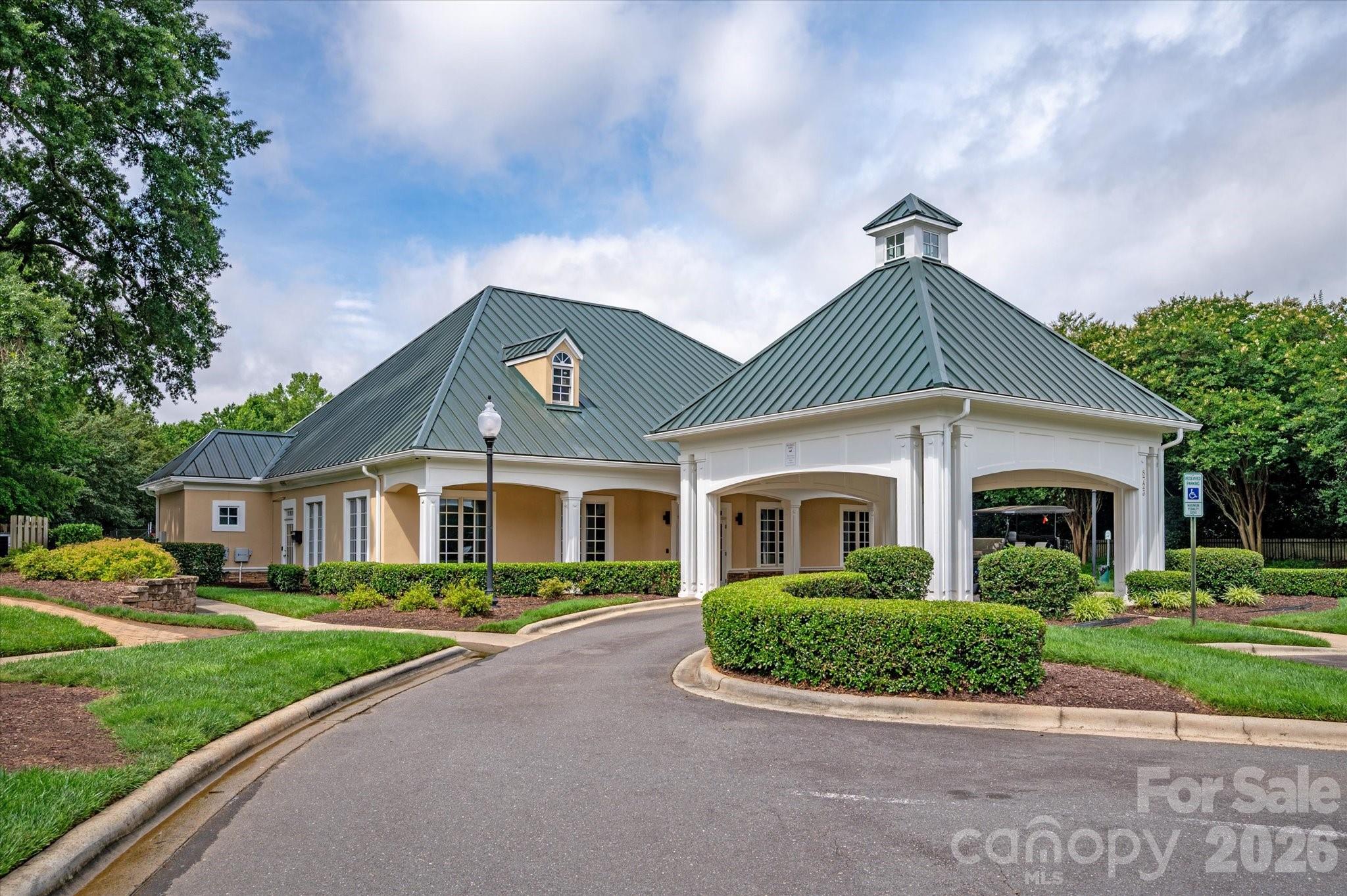 8709 Victory Gallop Court — Waxhaw