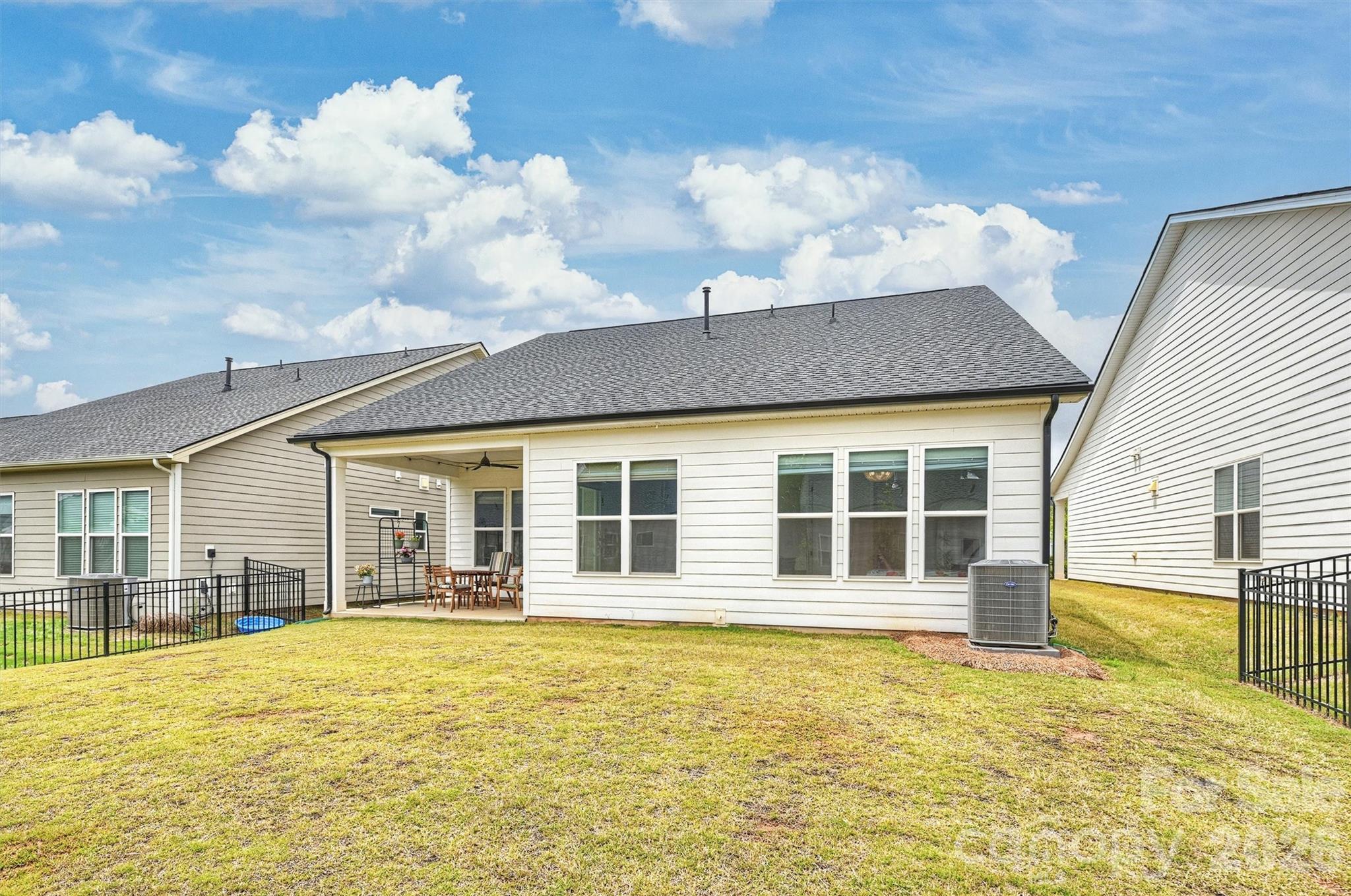8044 Brookbank Drive — Charlotte