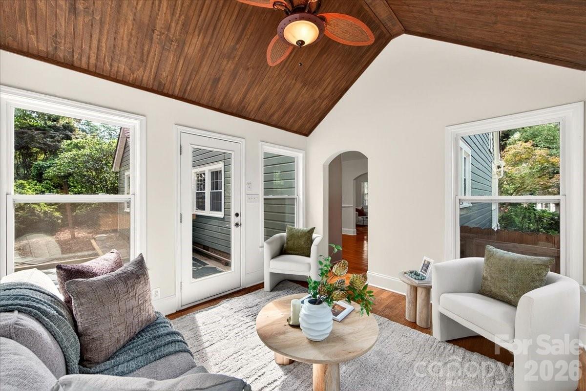 1333 Woodland Drive — Charlotte