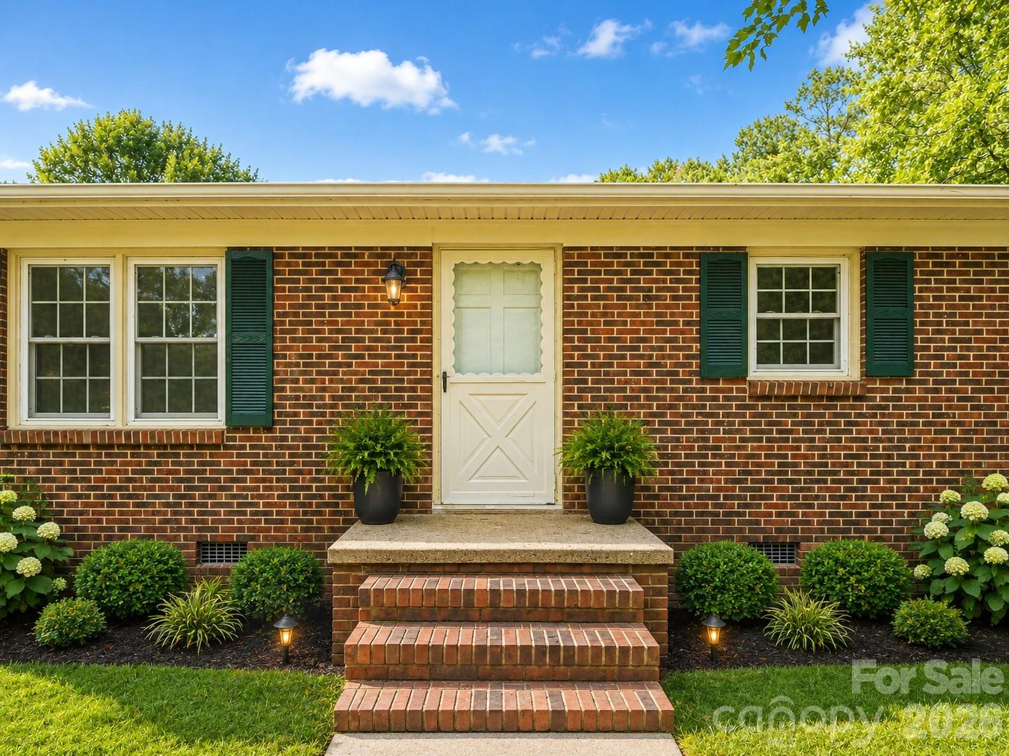 211 Lakeview Road — Cherryville