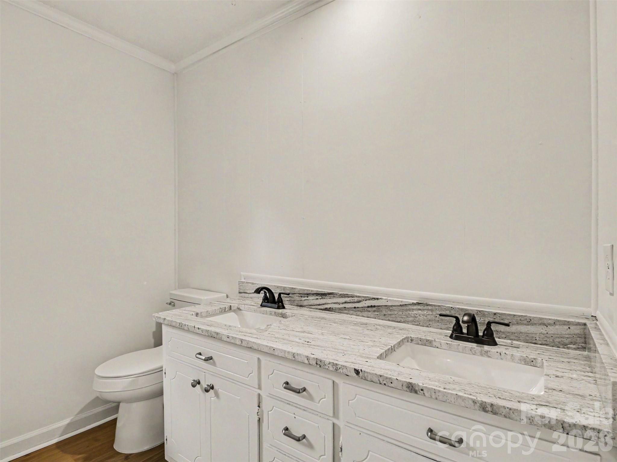 211 Lakeview Road — Cherryville