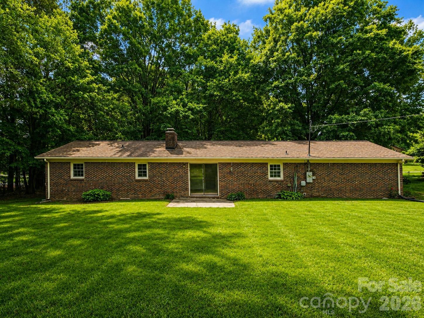 211 Lakeview Road — Cherryville