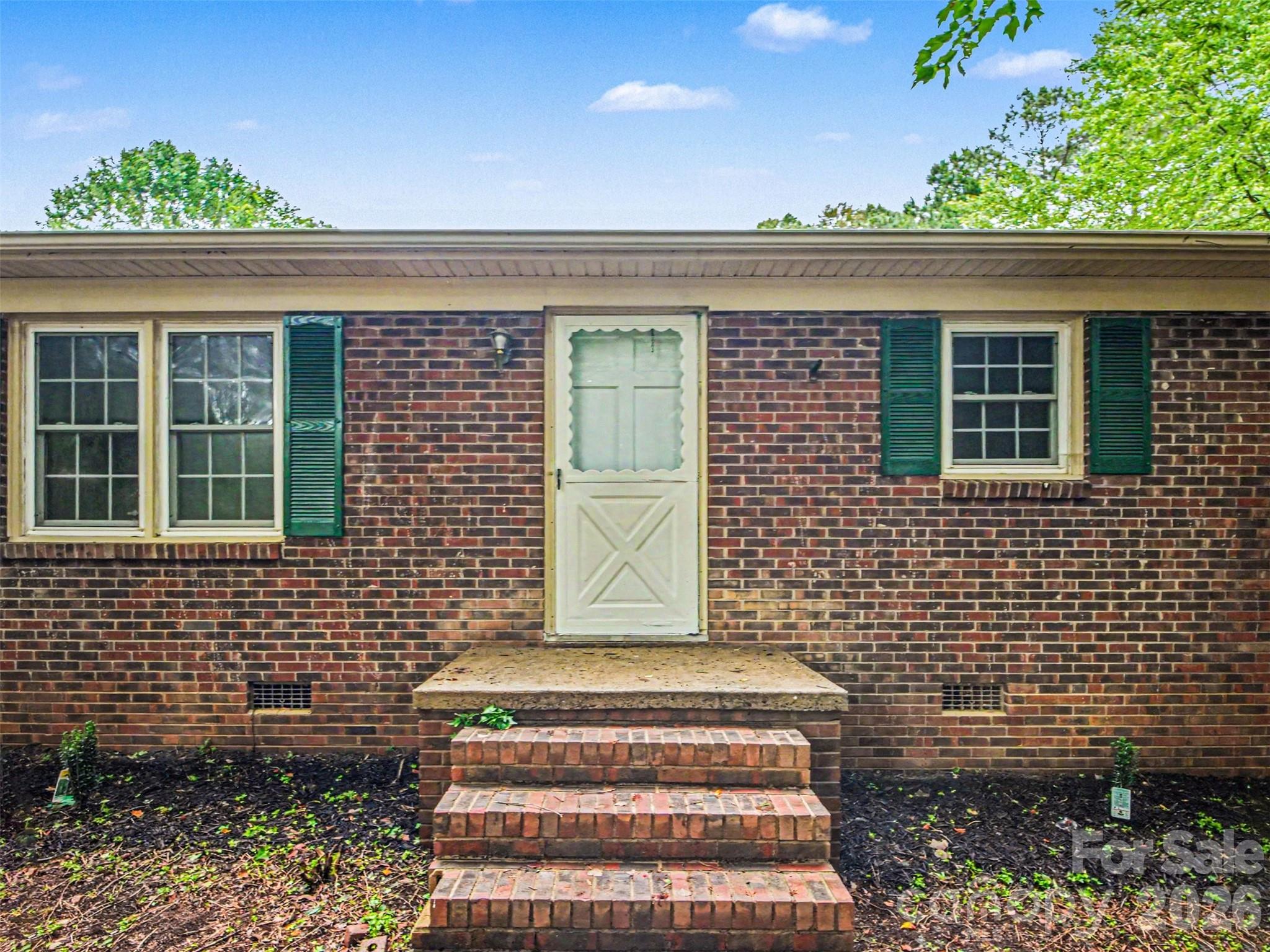 211 Lakeview Road — Cherryville