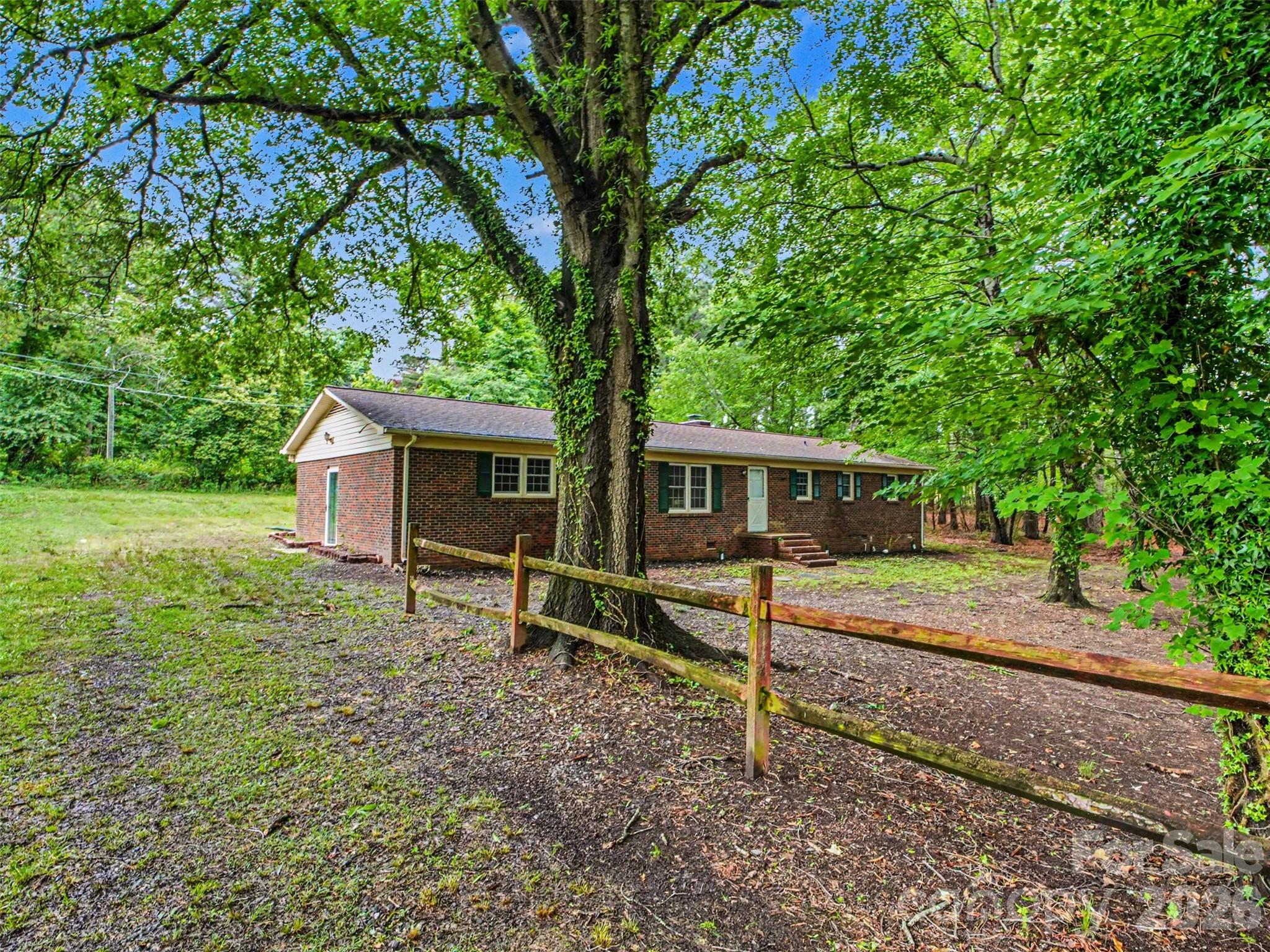 211 Lakeview Road — Cherryville