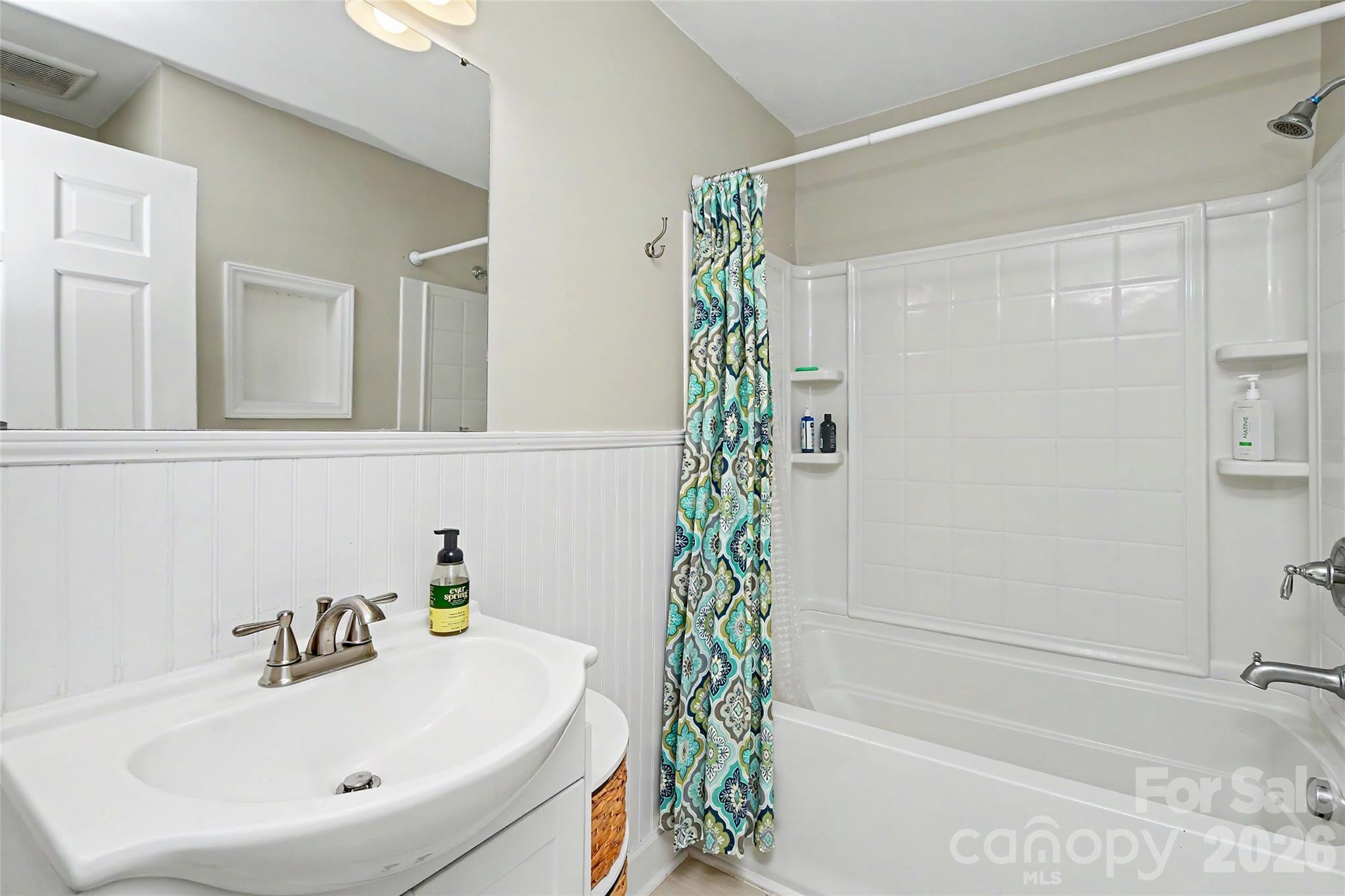 8333 Knights Bridge Road — Charlotte