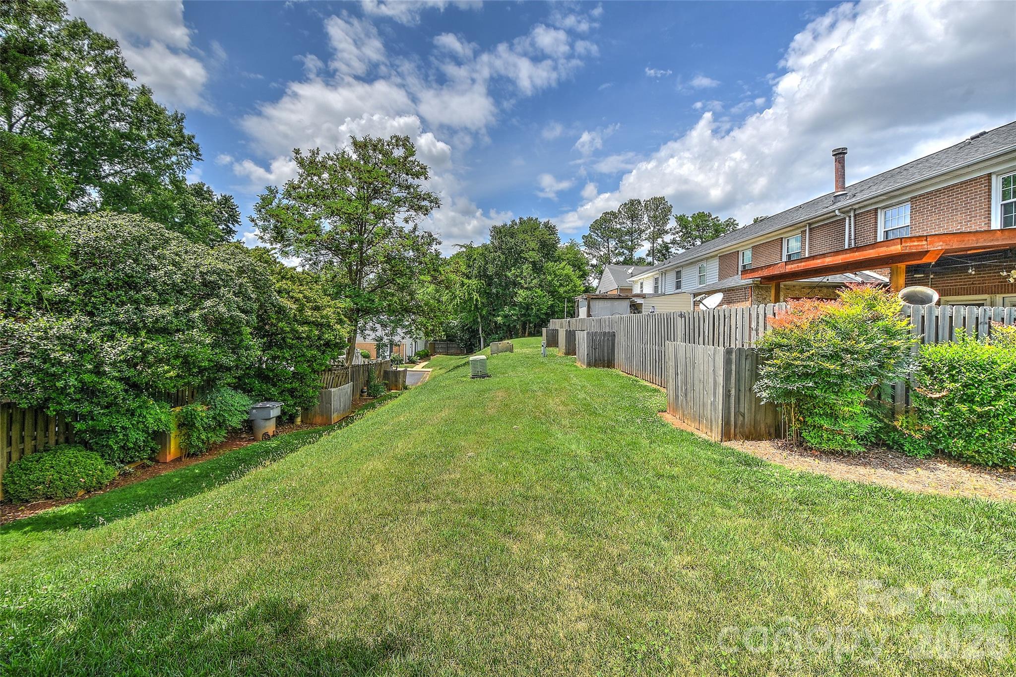 8333 Knights Bridge Road — Charlotte