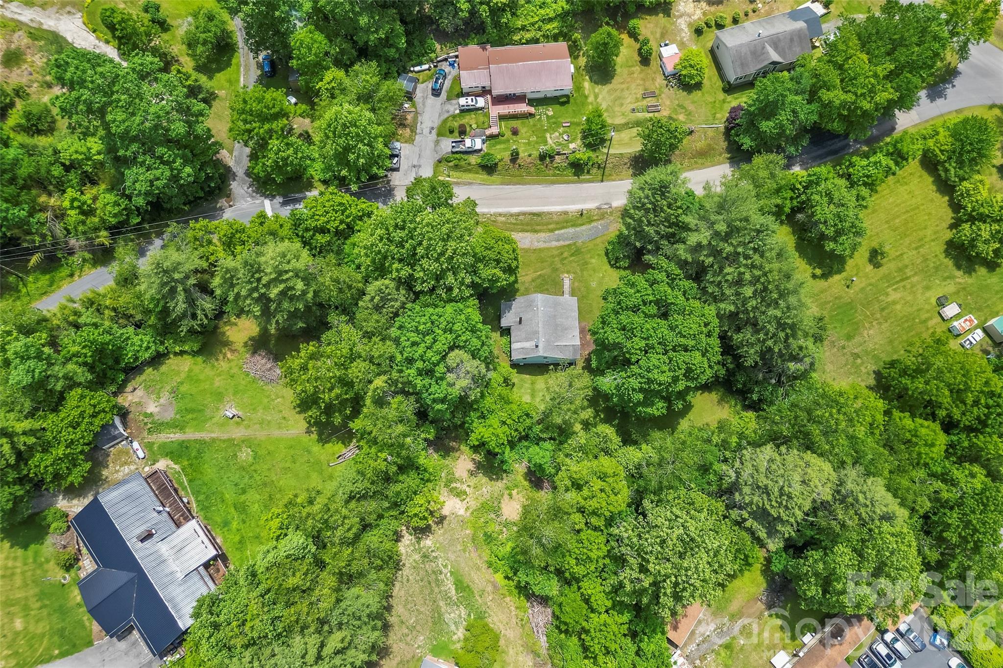 127 Stafford Road — Spruce Pine