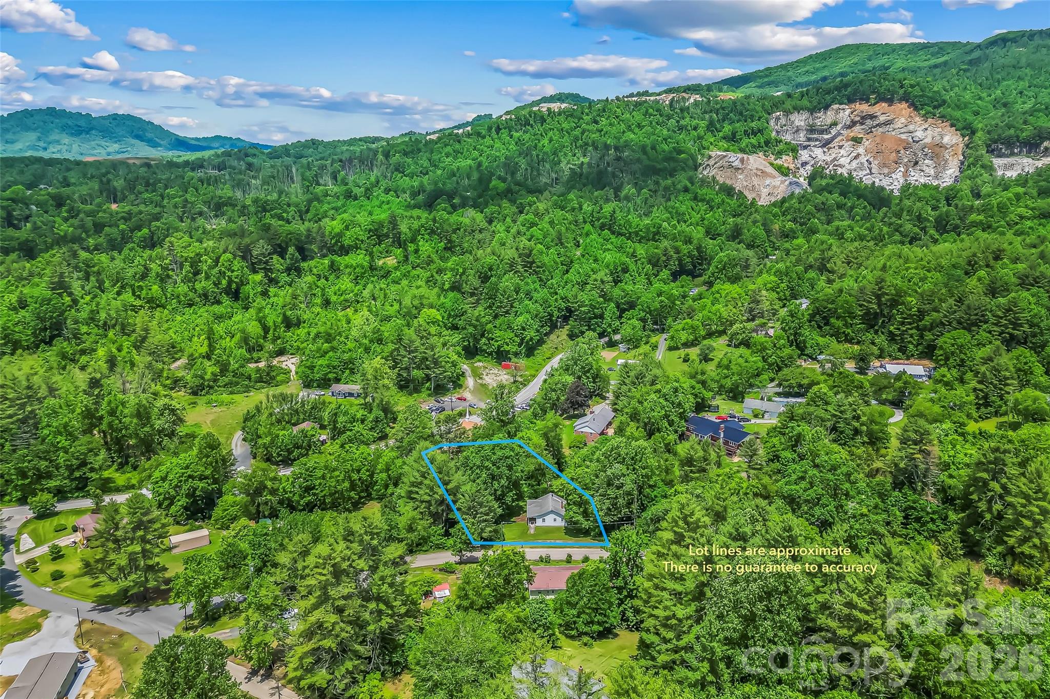 127 Stafford Road — Spruce Pine