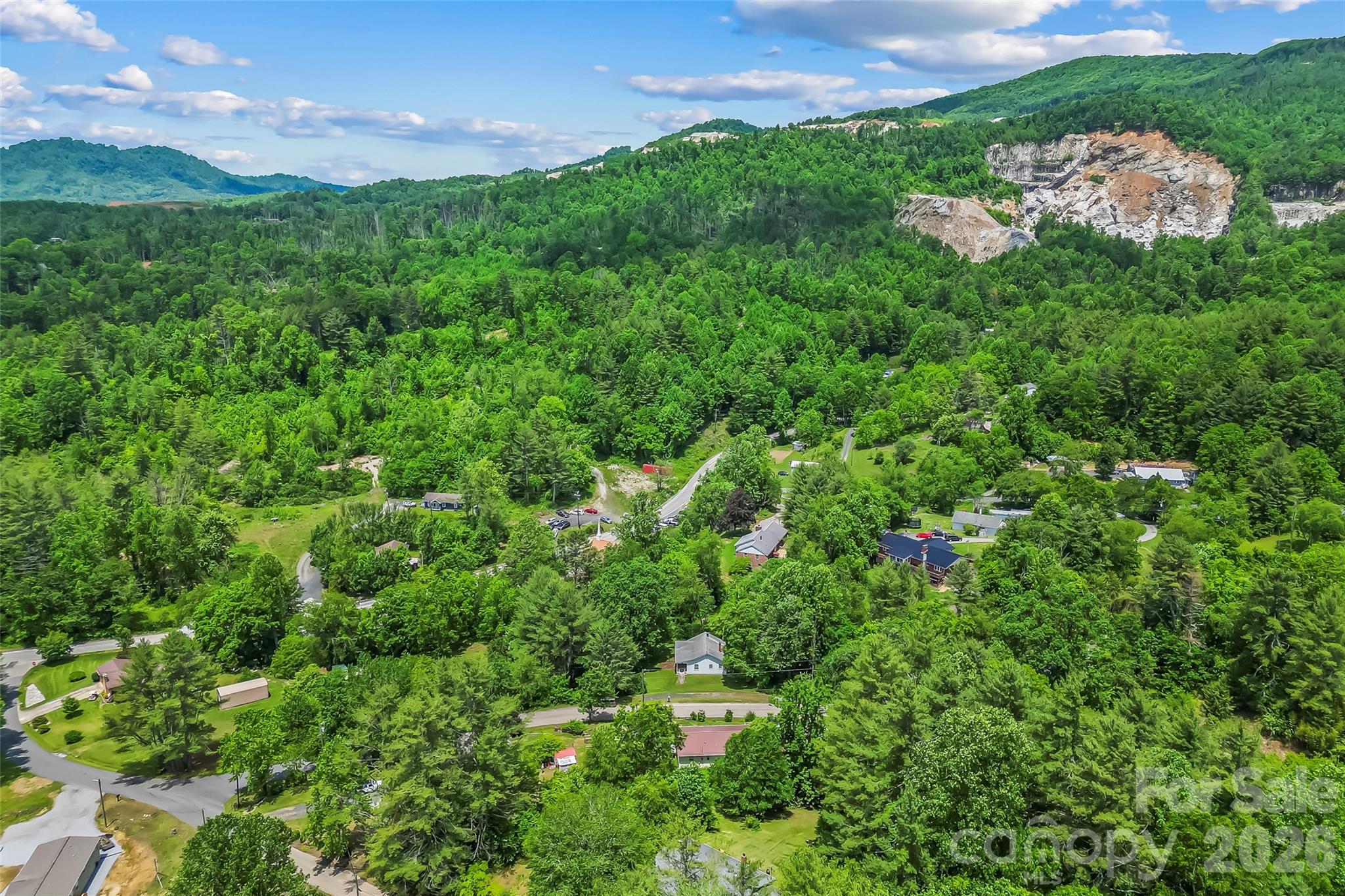 127 Stafford Road — Spruce Pine