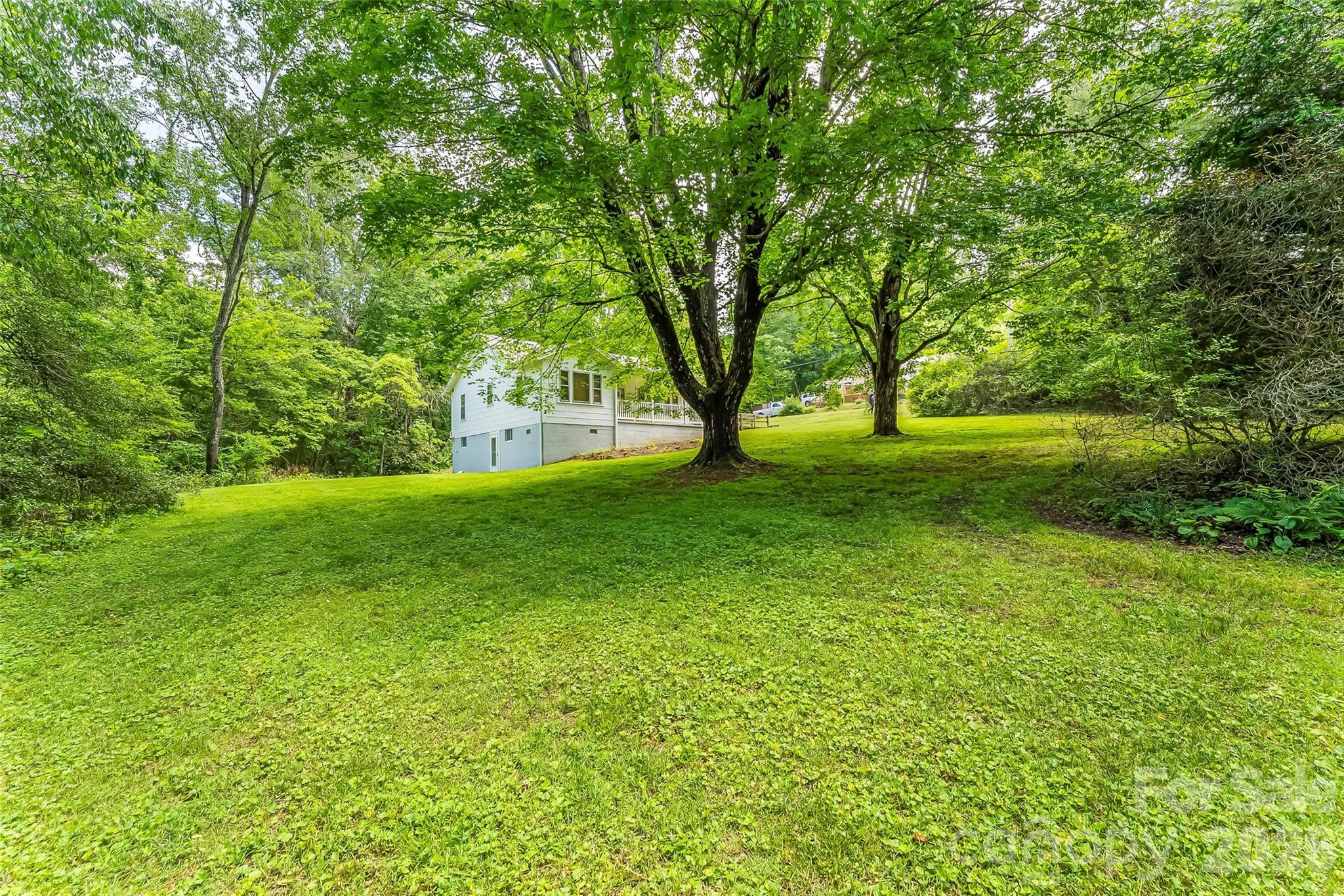 127 Stafford Road — Spruce Pine