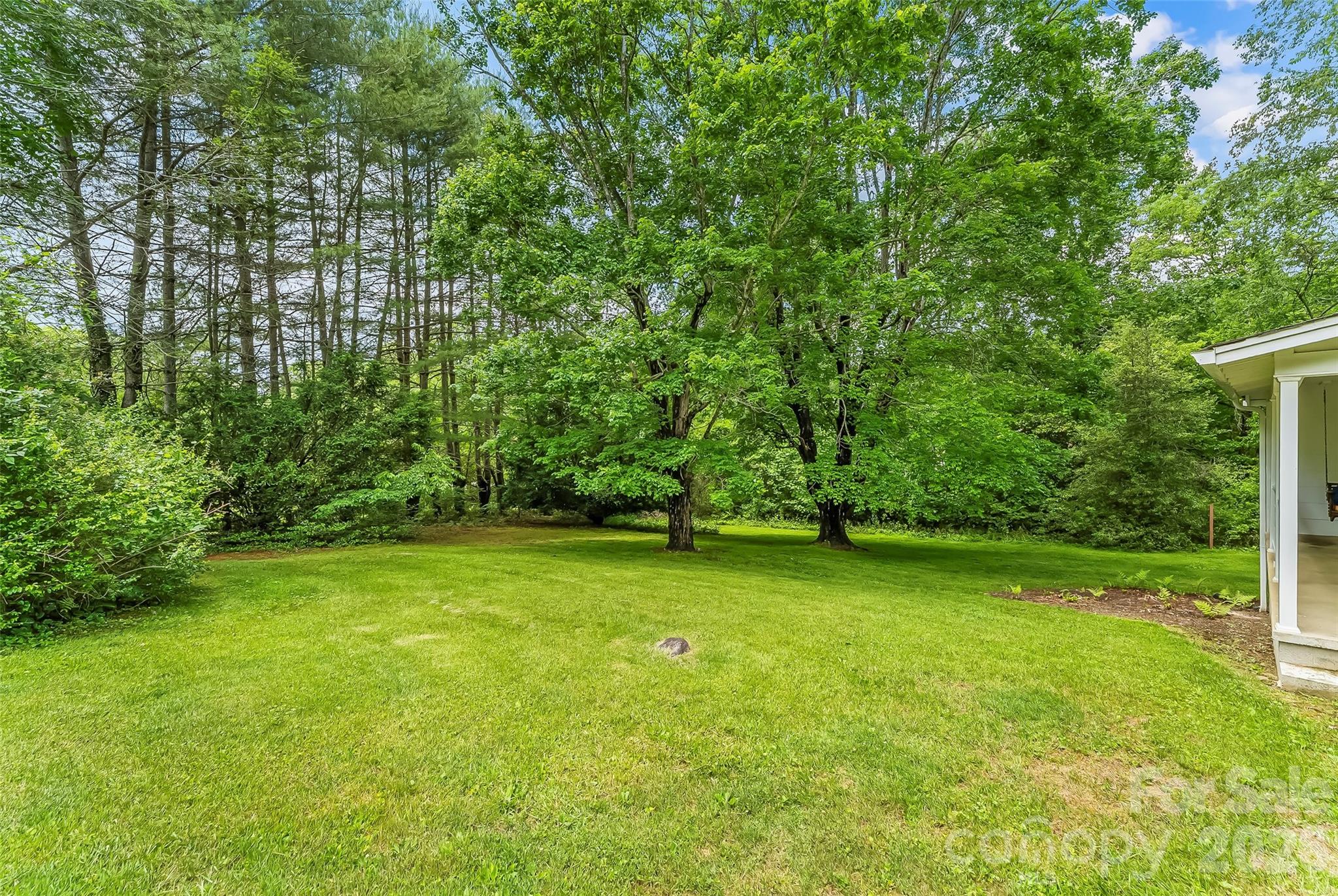 127 Stafford Road — Spruce Pine