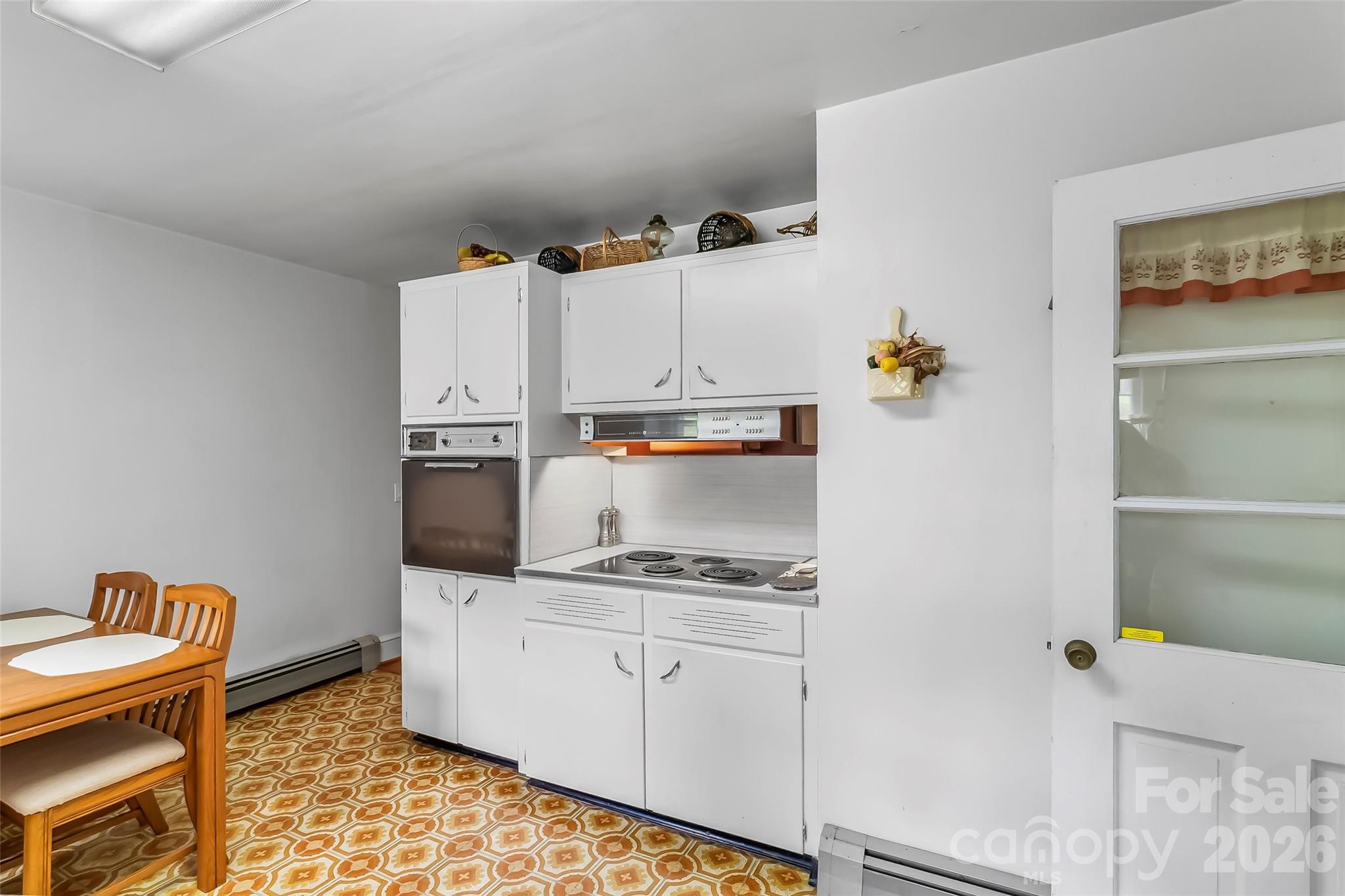 127 Stafford Road — Spruce Pine