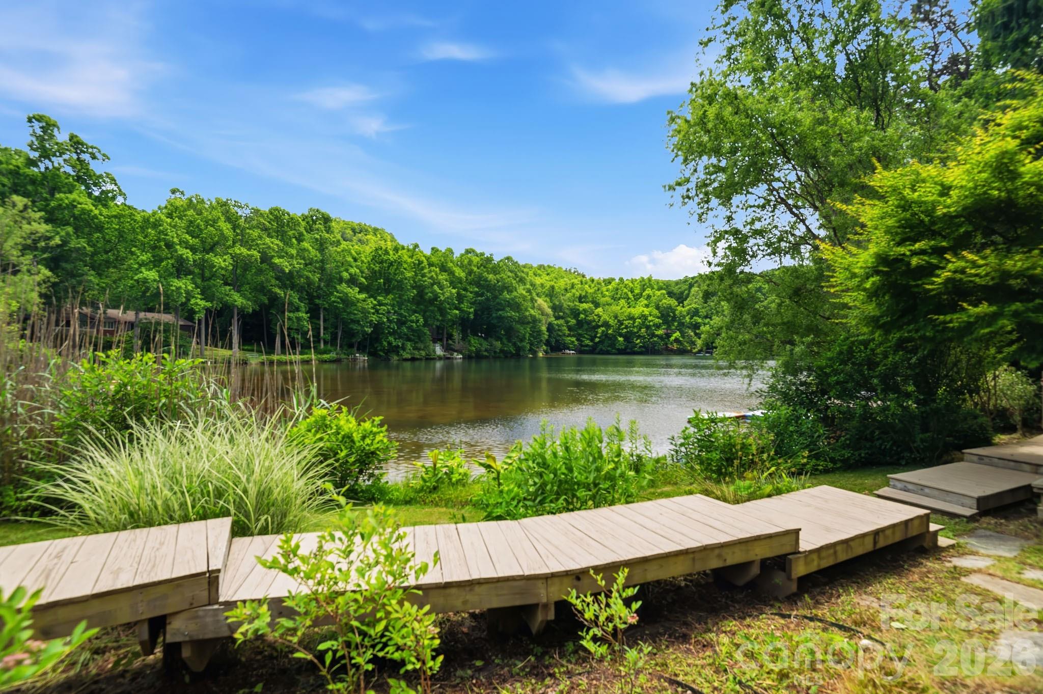 11 Echo Lake Drive — Fairview