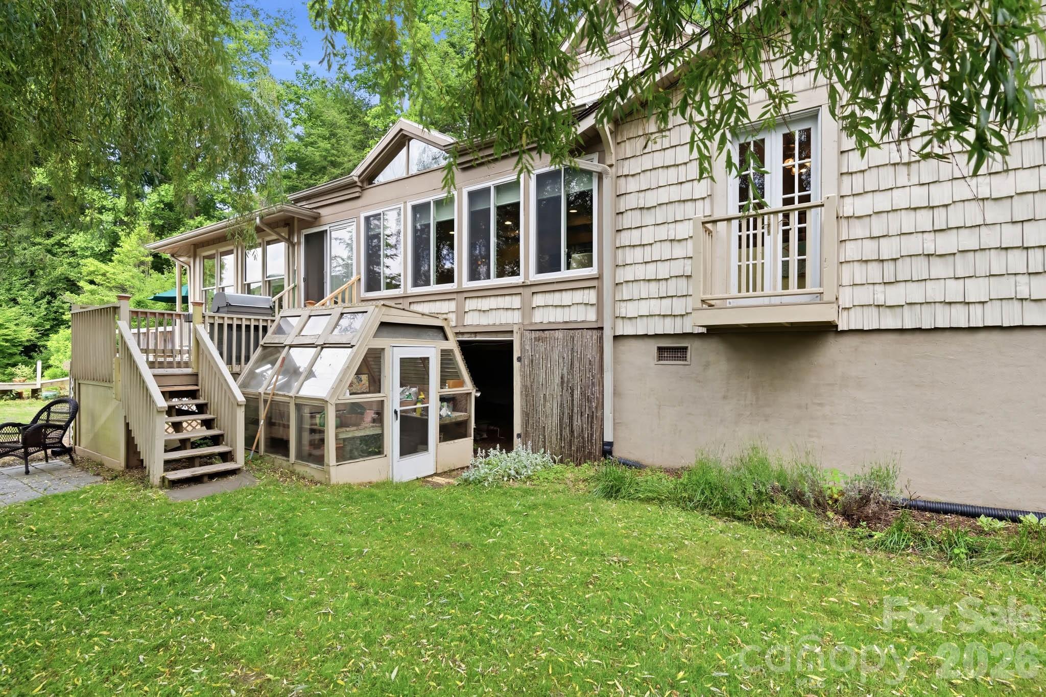 11 Echo Lake Drive — Fairview