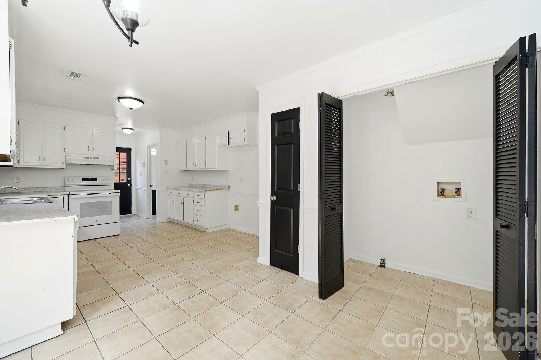 2819 Royal Ridge Lane — Charlotte