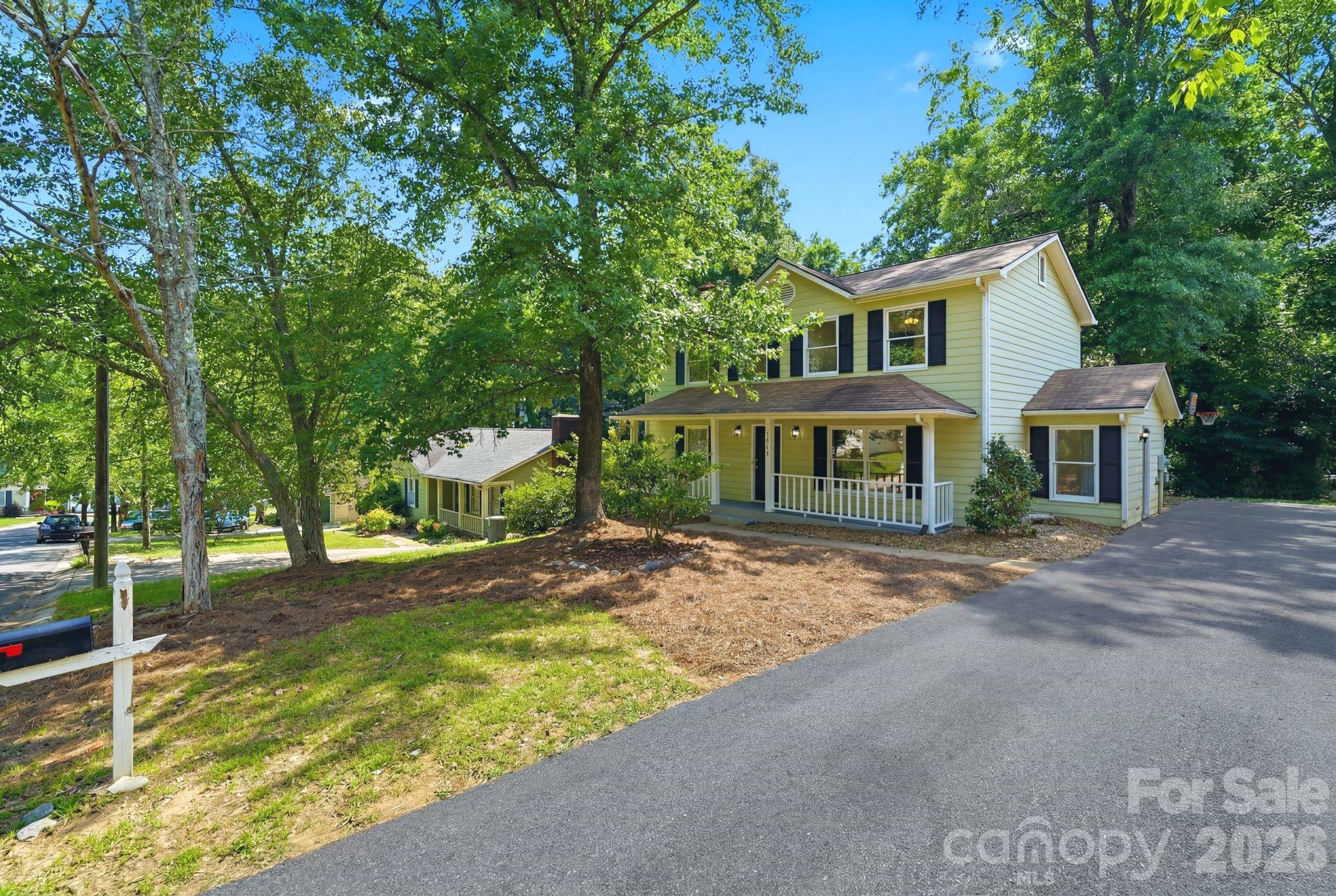 2819 Royal Ridge Lane — Charlotte