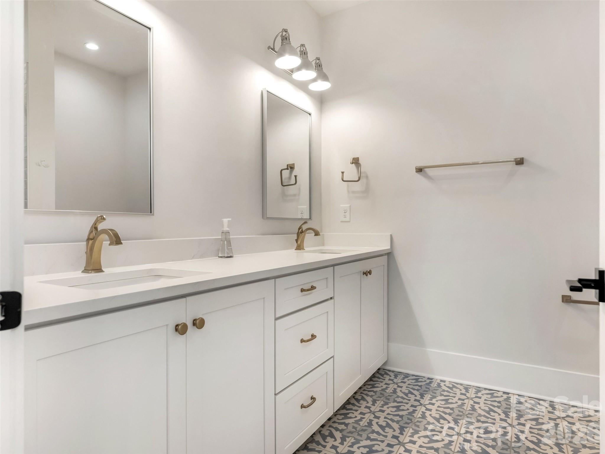 2115 Nolen Ridge Avenue — Charlotte